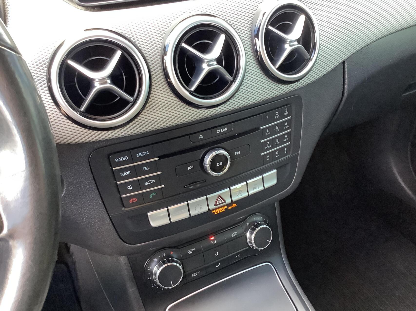 Foto van Mercedes-Benz B 180