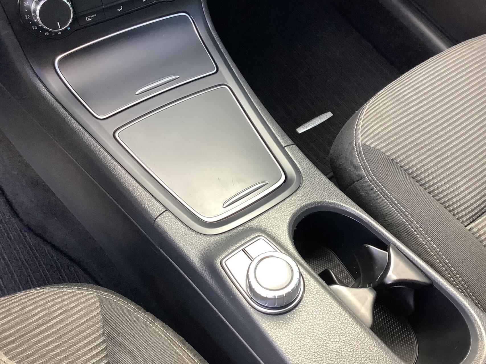 Foto van Mercedes-Benz B 180