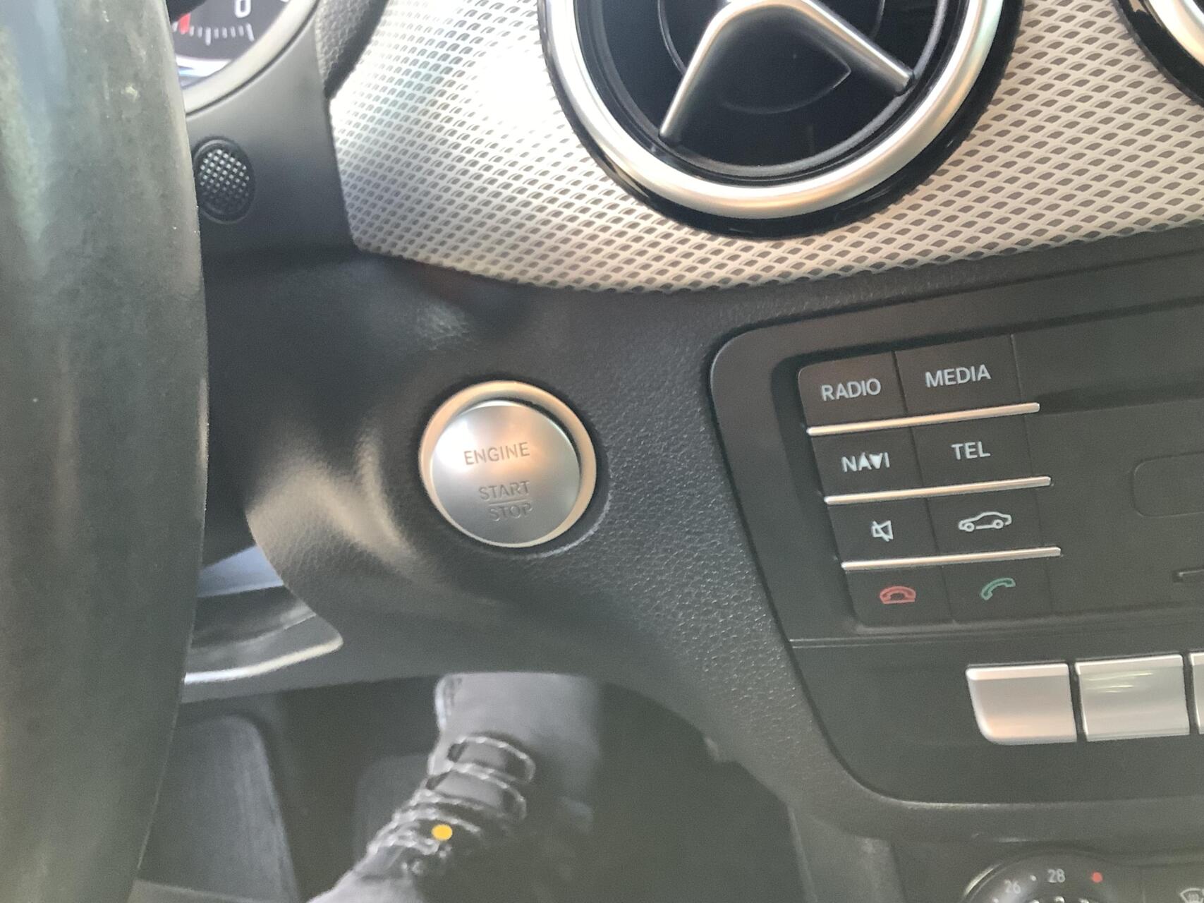 Foto van Mercedes-Benz B 180