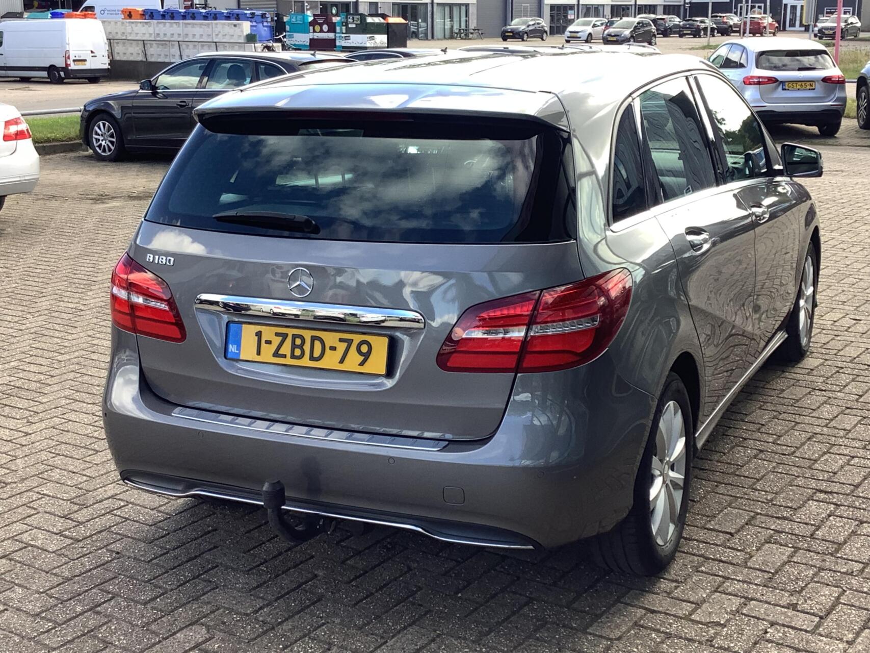 Foto van Mercedes-Benz B 180