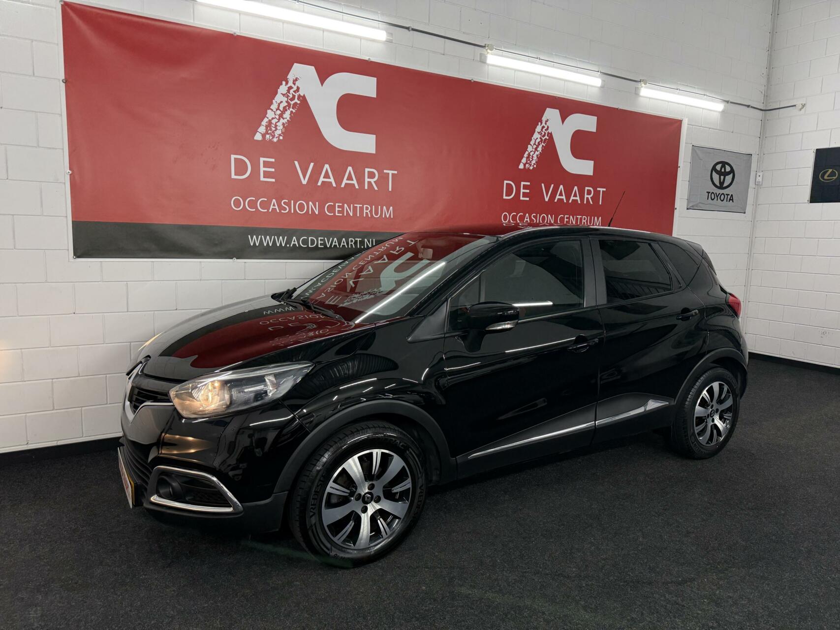 Renault Captur 1.2 TCe Helly Hansen - VERKOCHT! 2015 - voorkant