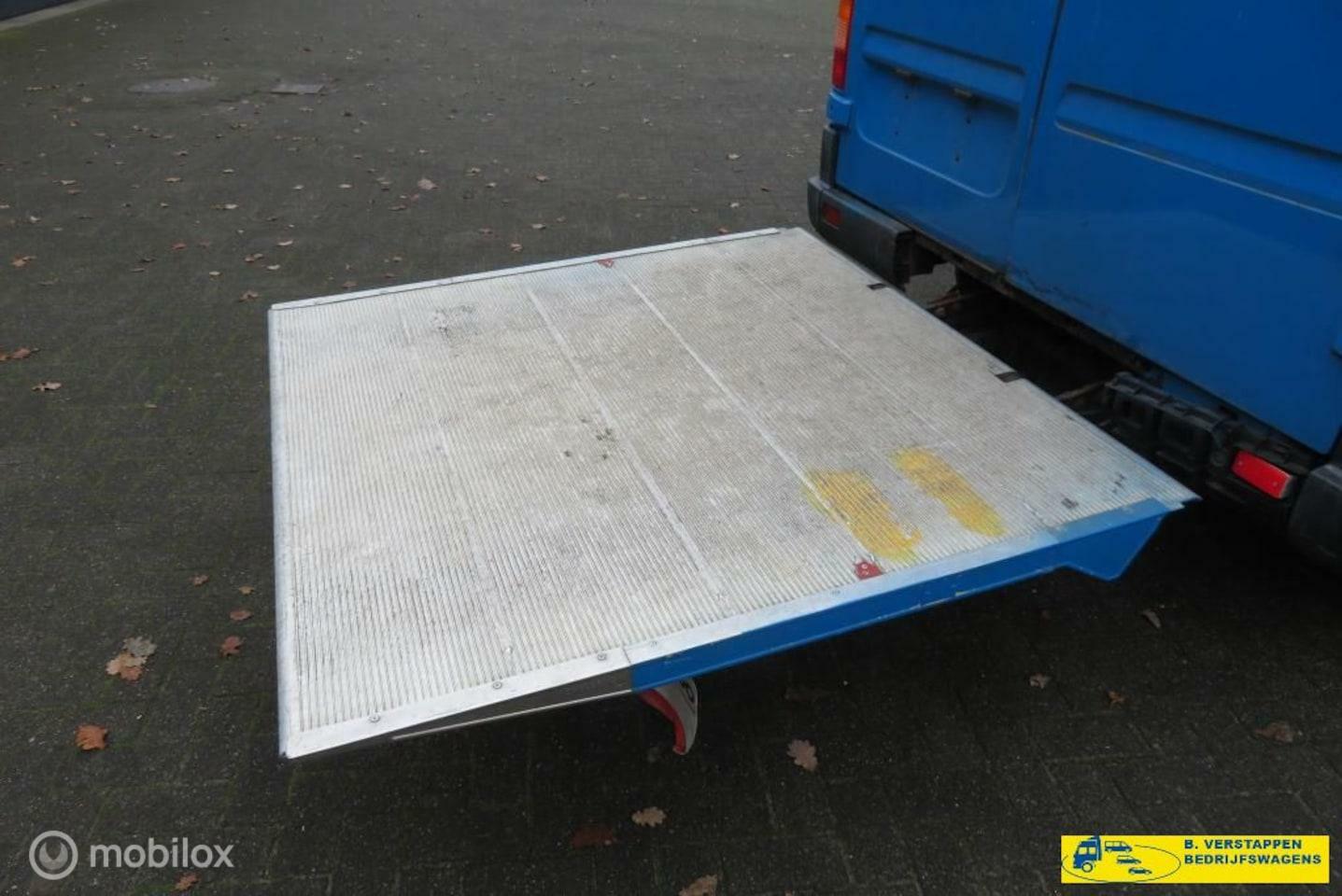 Foto van Volkswagen LT