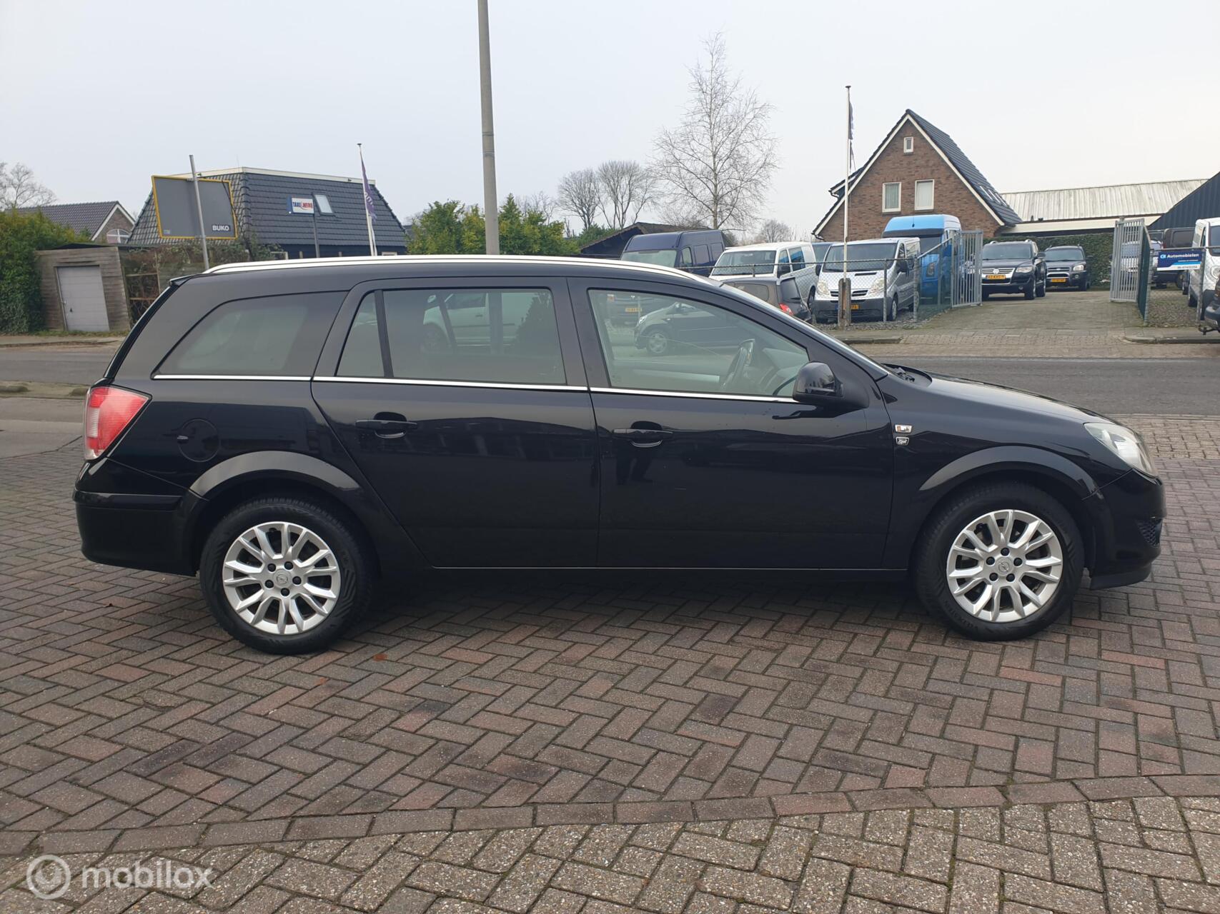 Foto van Opel Astra Wagon