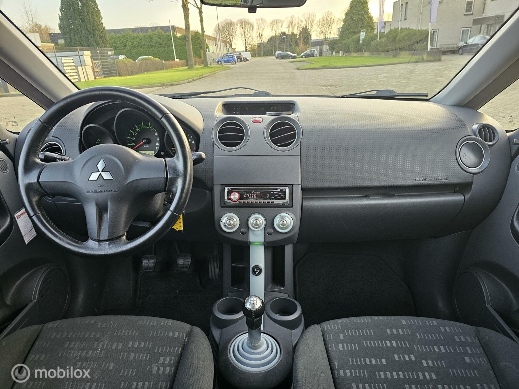 Foto van Mitsubishi Colt