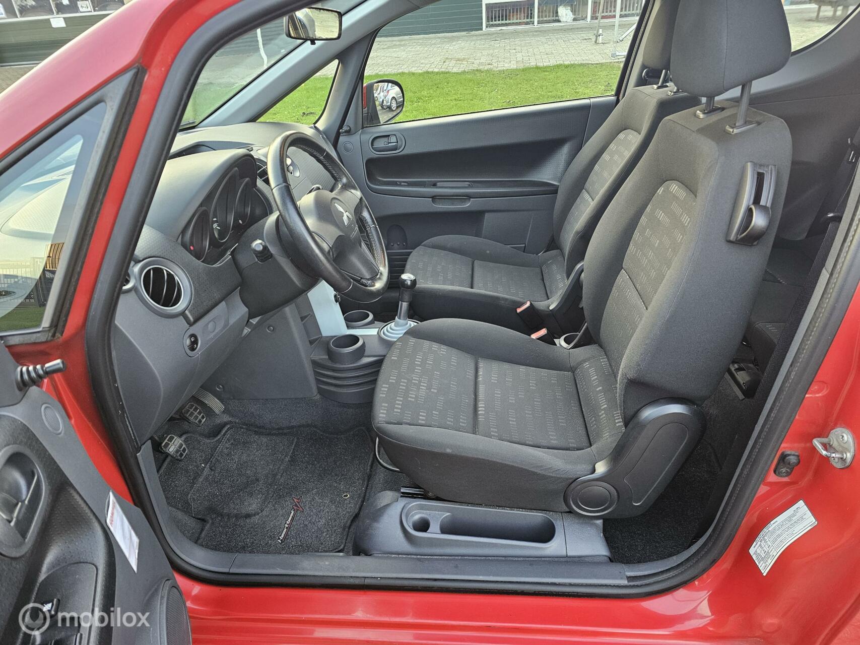 Foto van Mitsubishi Colt