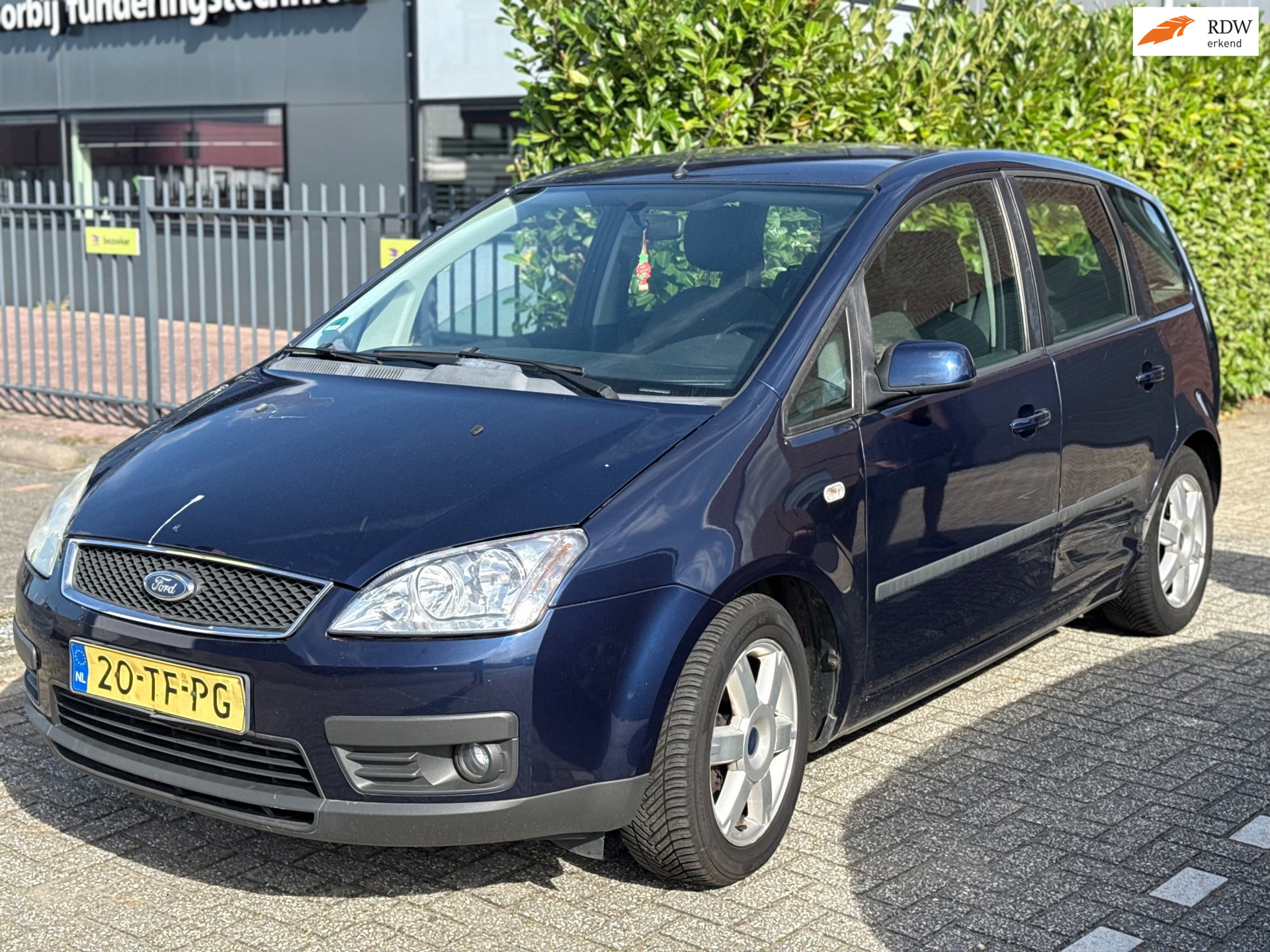 Ford Focus C-max 1.8-16V Futura|Airco|Apk|Trekhaak 2006 - voorkant