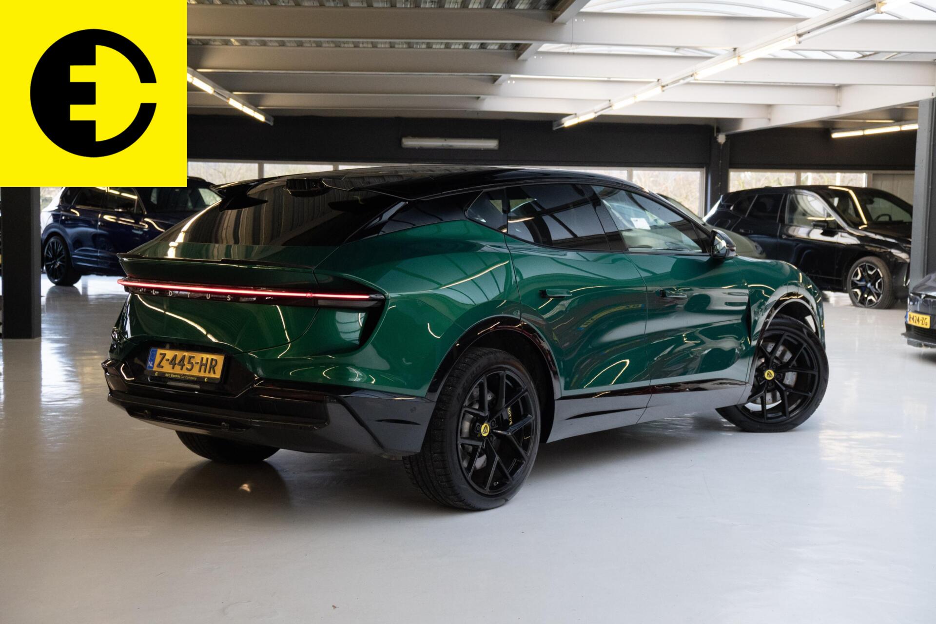 Foto van Lotus Eletre
