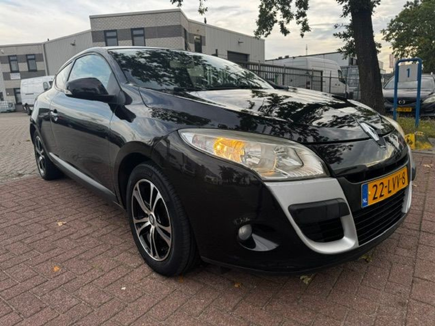 Renault Megane 1.6 Expression 2010 - voorkant