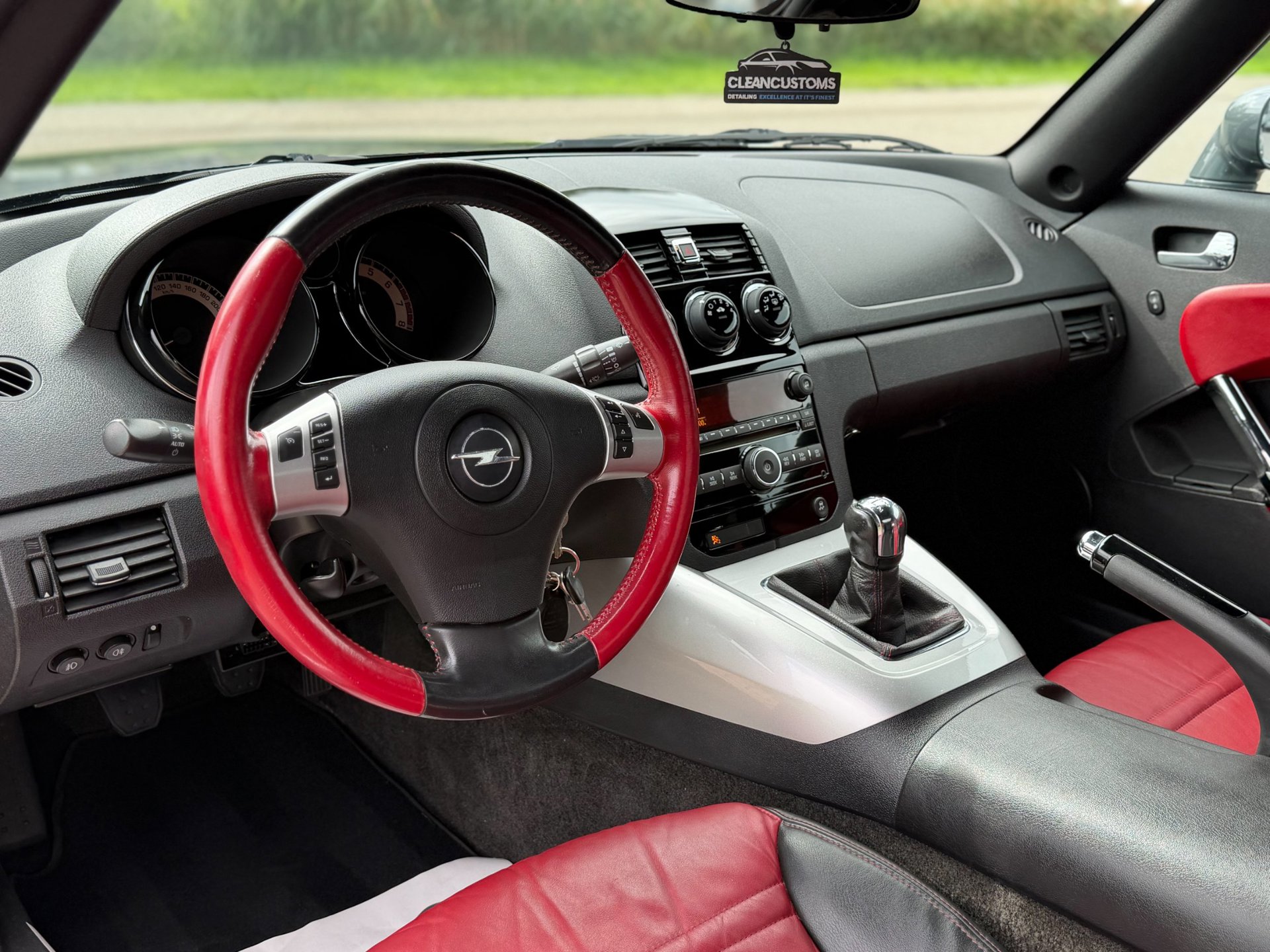 Foto van Opel GT