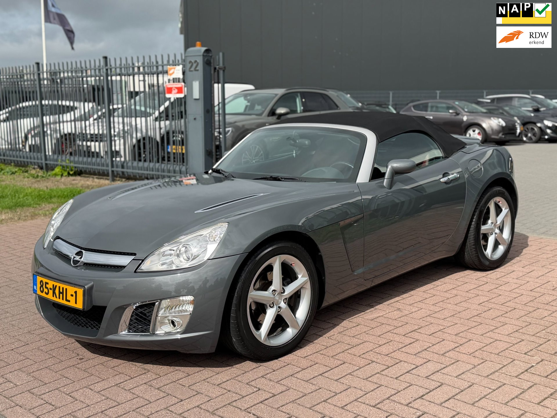 Opel GT 2.0 Turbo ECOTEC 264PK Cabrio NAP Remus 2009 - voorkant