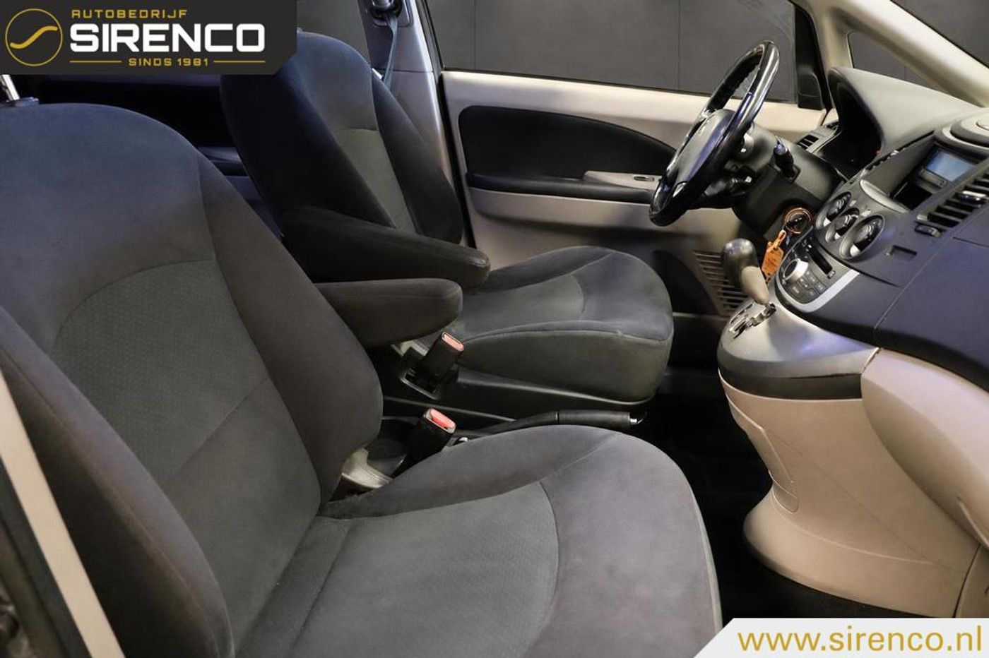 Foto van Mitsubishi Mitsubishi Grandis