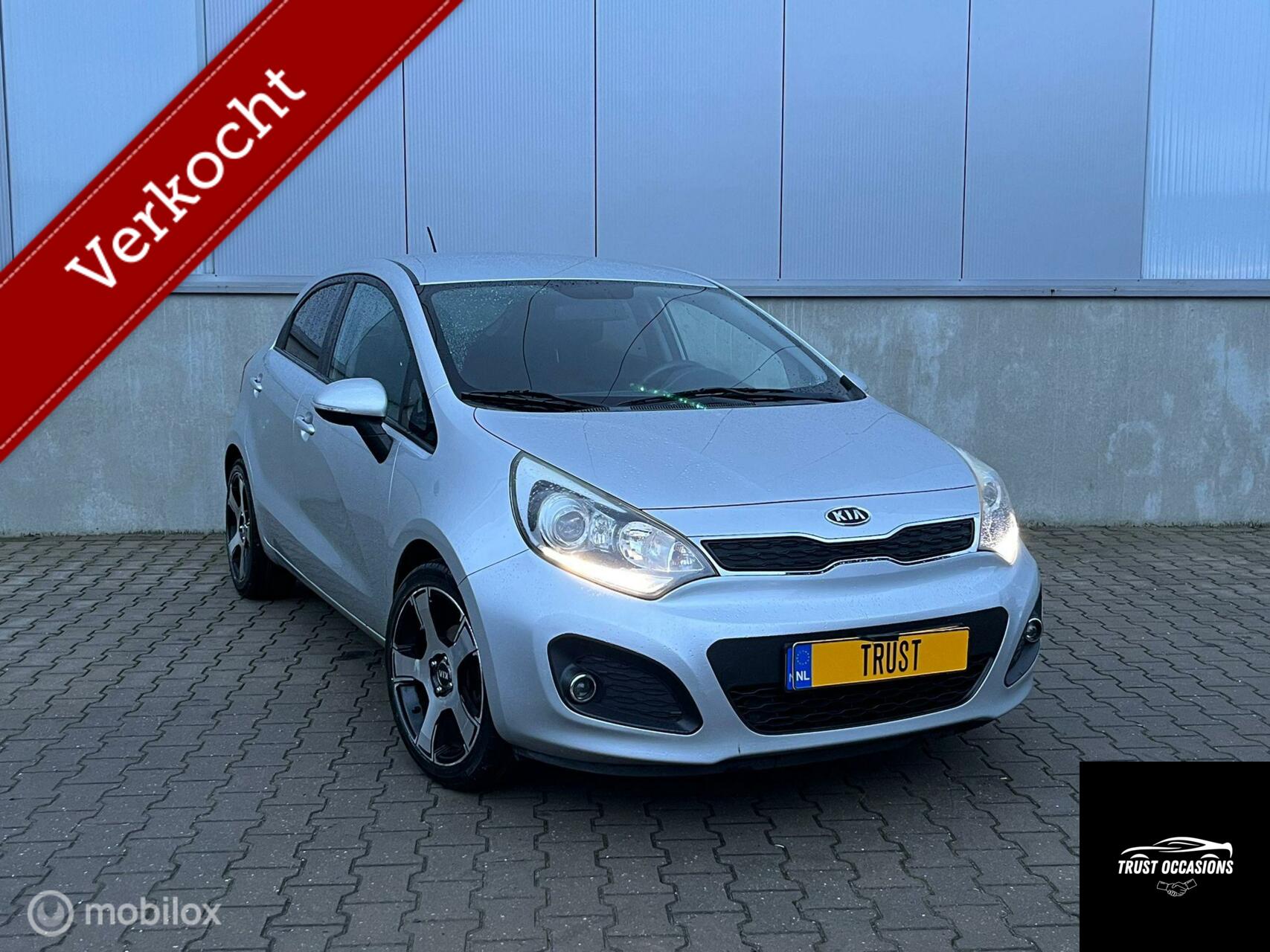 Kia Rio 1.2 Airco/1jaar APK/LM velgen/NAP 2012 - voorkant