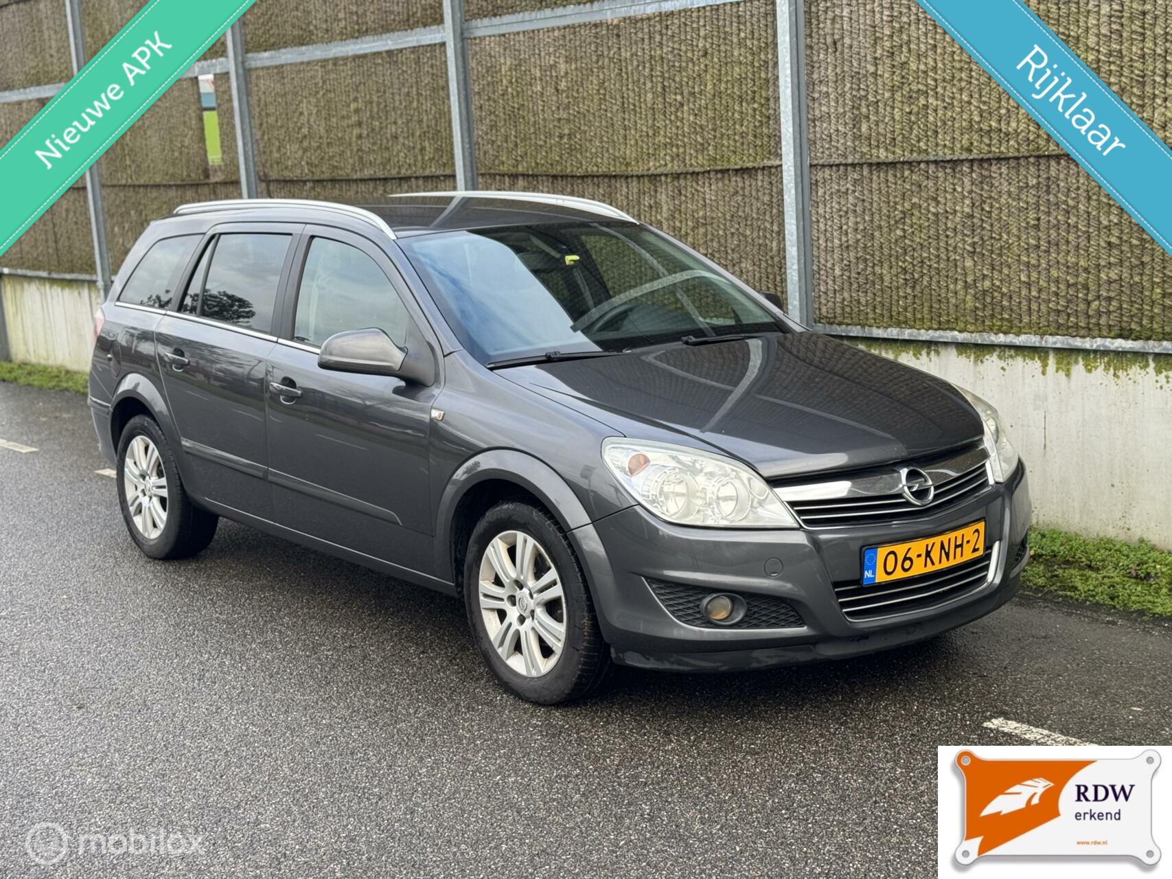 Opel Astra Wagon 1.6 Edition NAP/NWE APK/STOELVERWARMING/PDC 2010 - voorkant