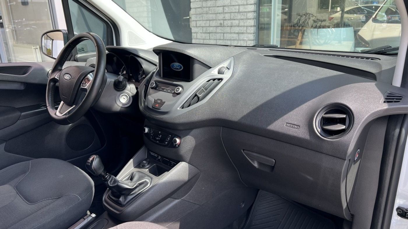 Foto van Ford Transit Courier