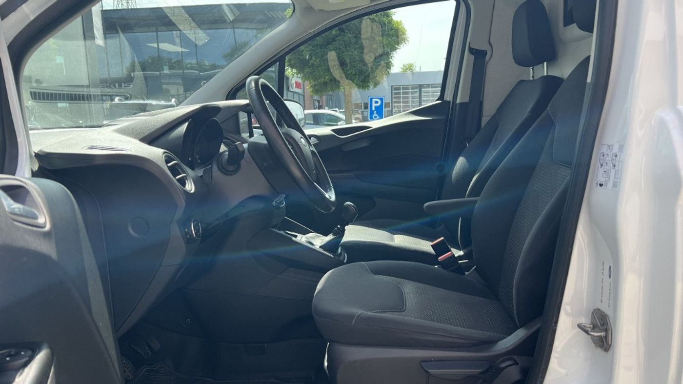Foto van Ford Transit Courier