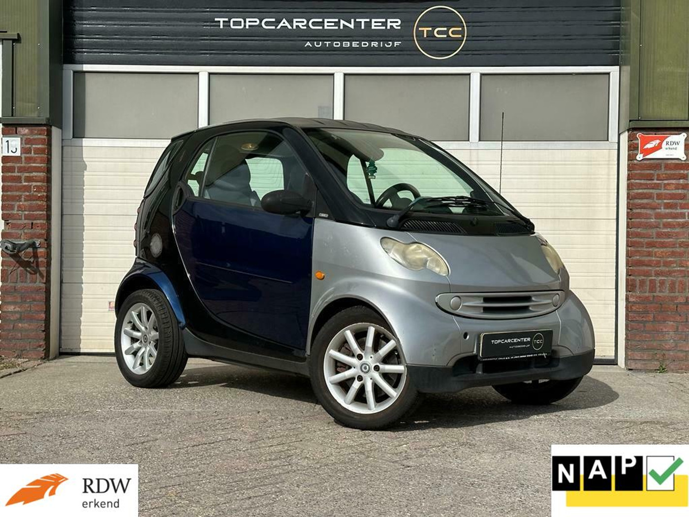 Smart Fortwo Coupé 0.7 pure/LAGE KM/APK/NAP 2004 - voorkant