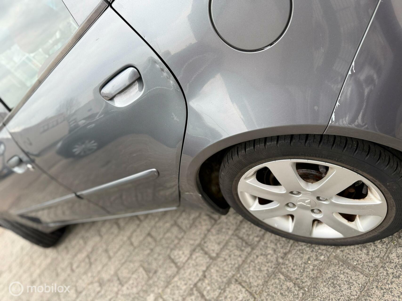 Foto van Mitsubishi Colt