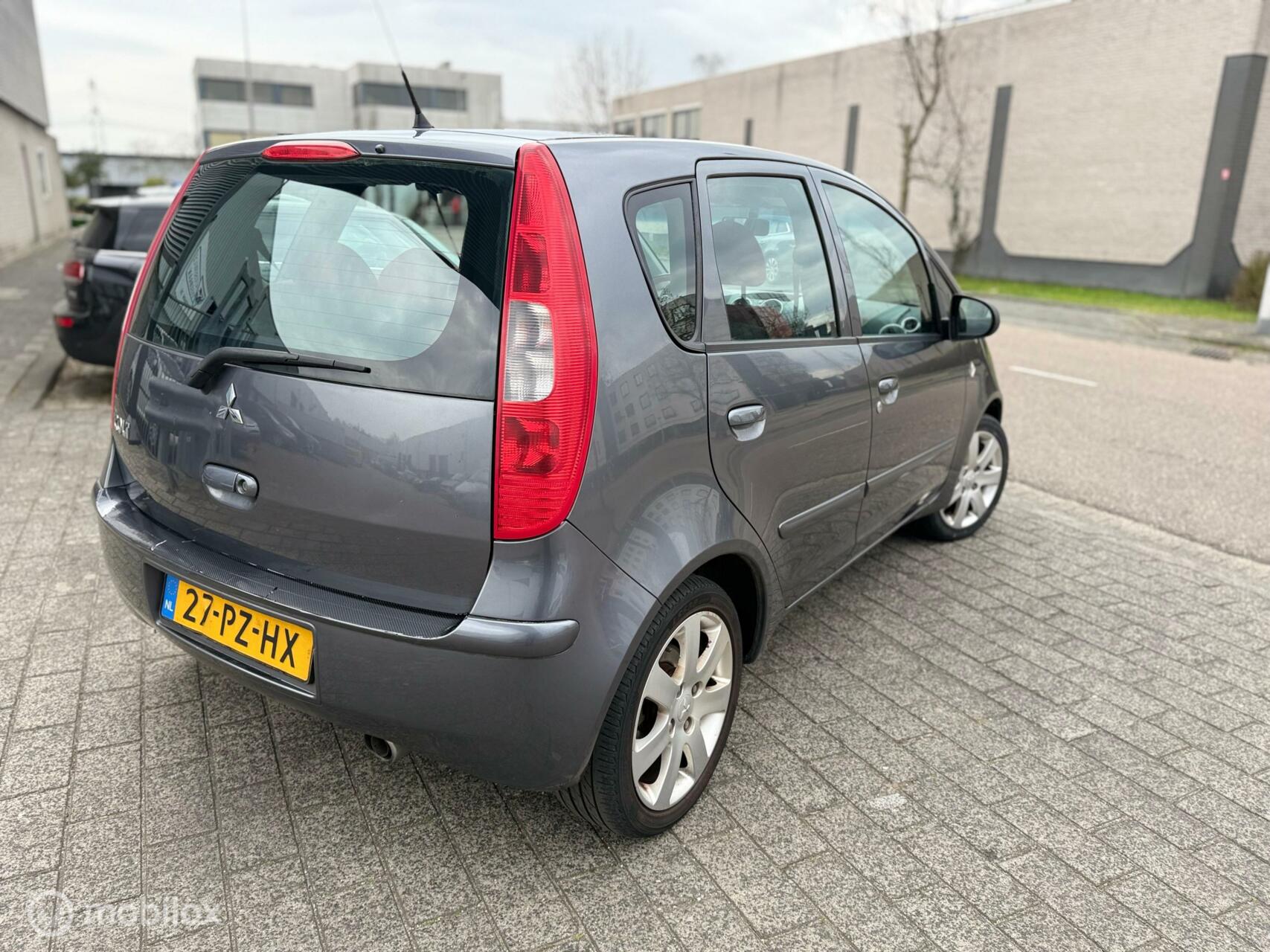 Foto van Mitsubishi Colt