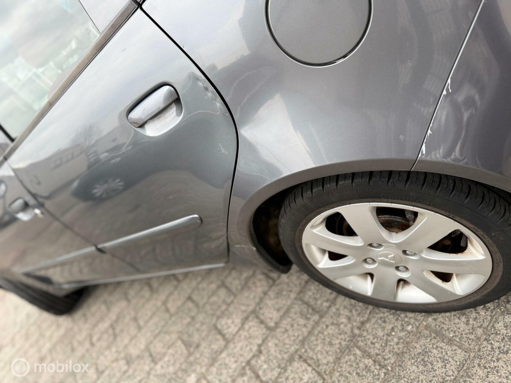 Foto van Mitsubishi Colt