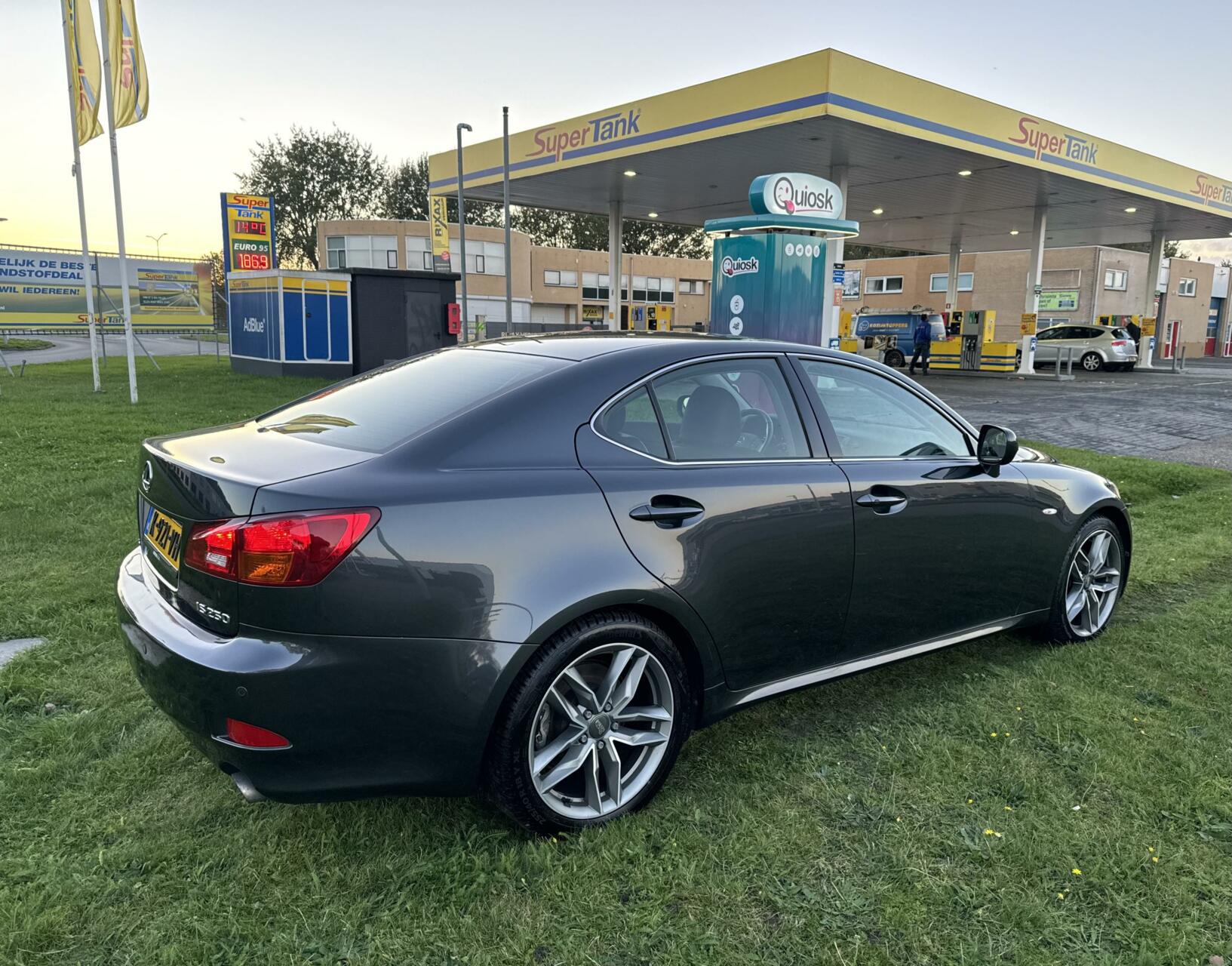 Foto van Lexus Is