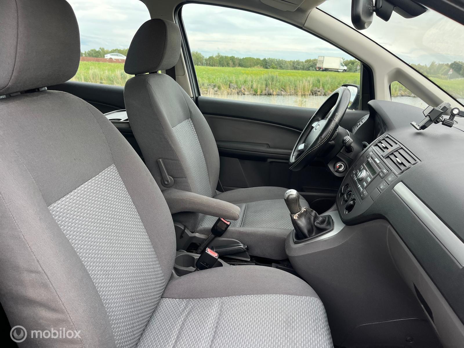 Foto van Ford Focus C-max