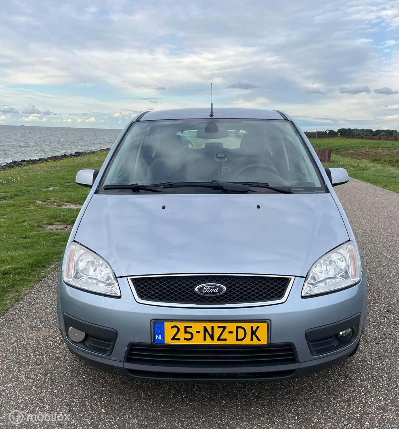 Foto van Ford Focus C-max
