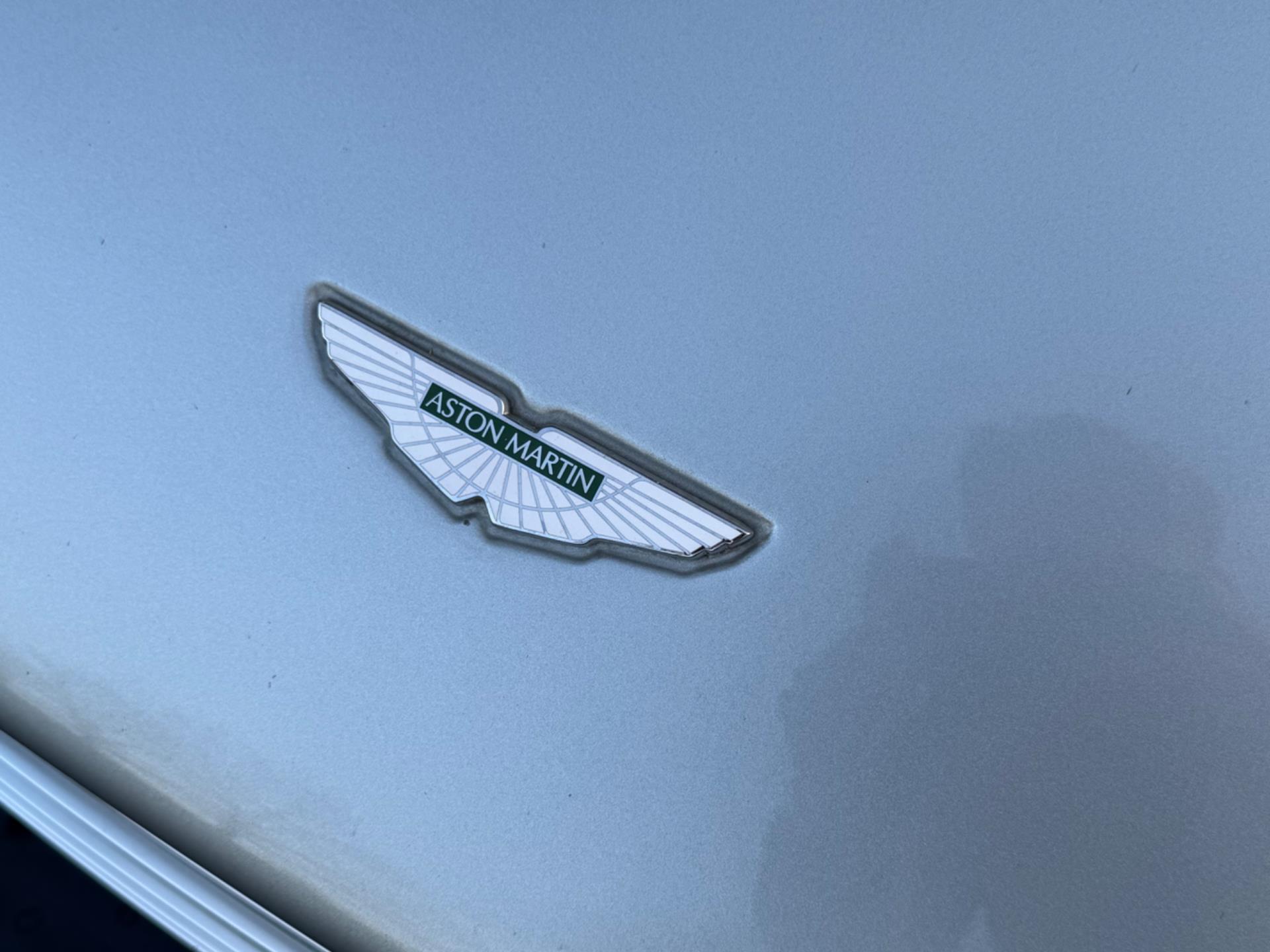 Foto van Aston Martin V8 Vantage