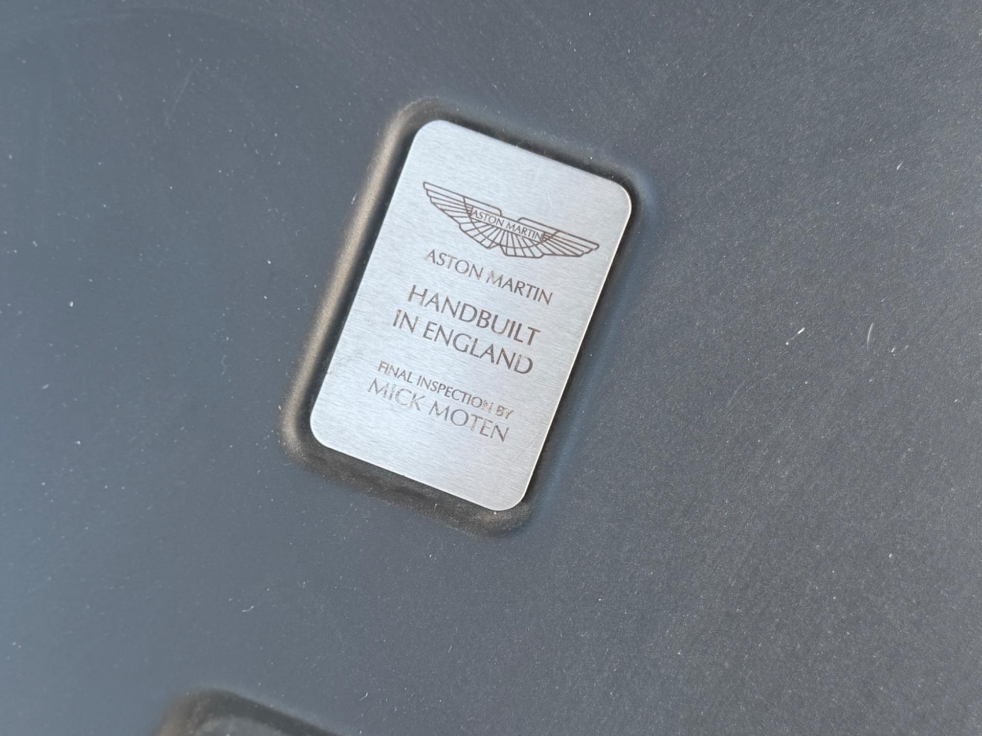 Foto van Aston Martin V8 Vantage