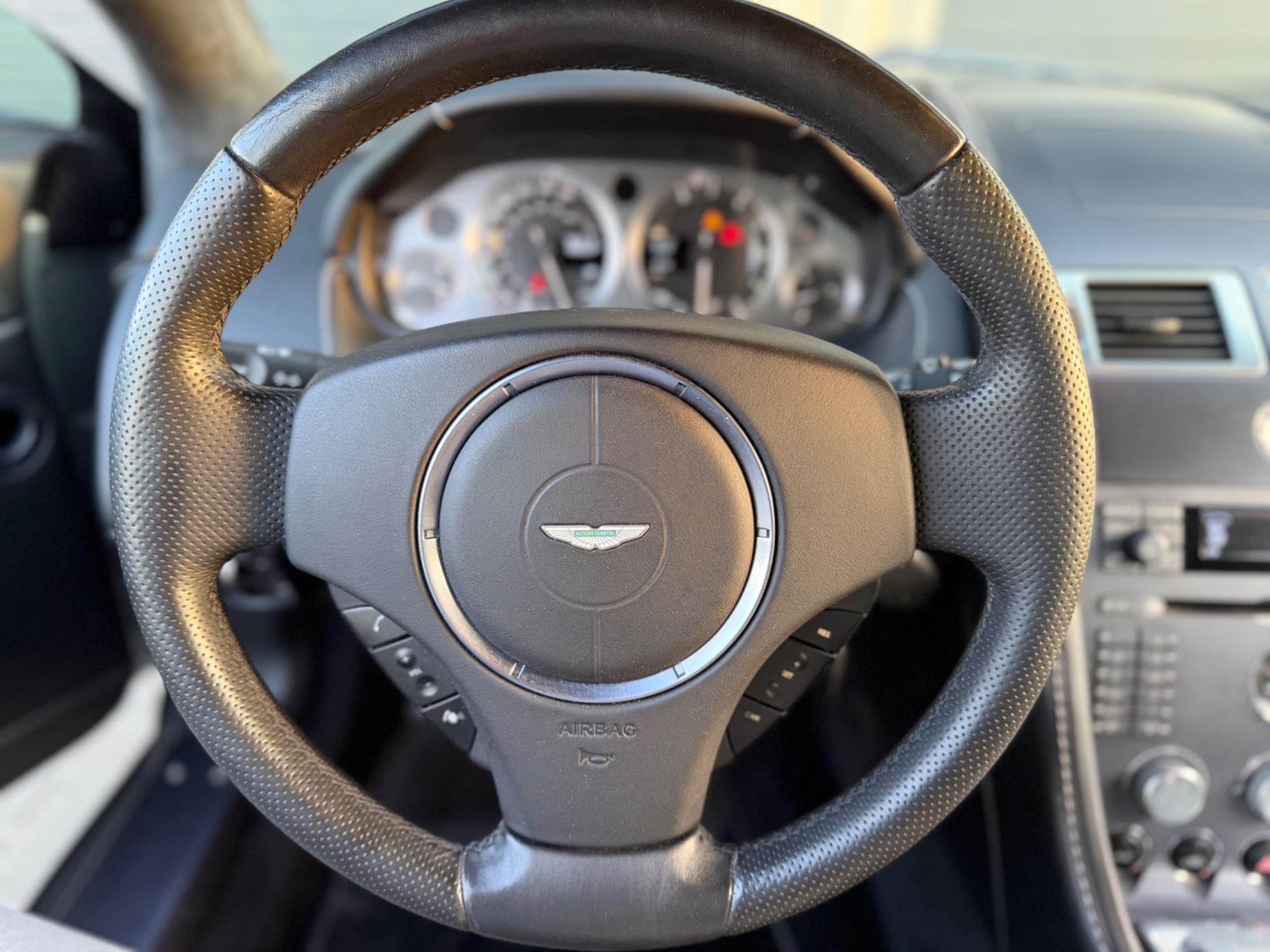 Foto van Aston Martin V8 Vantage