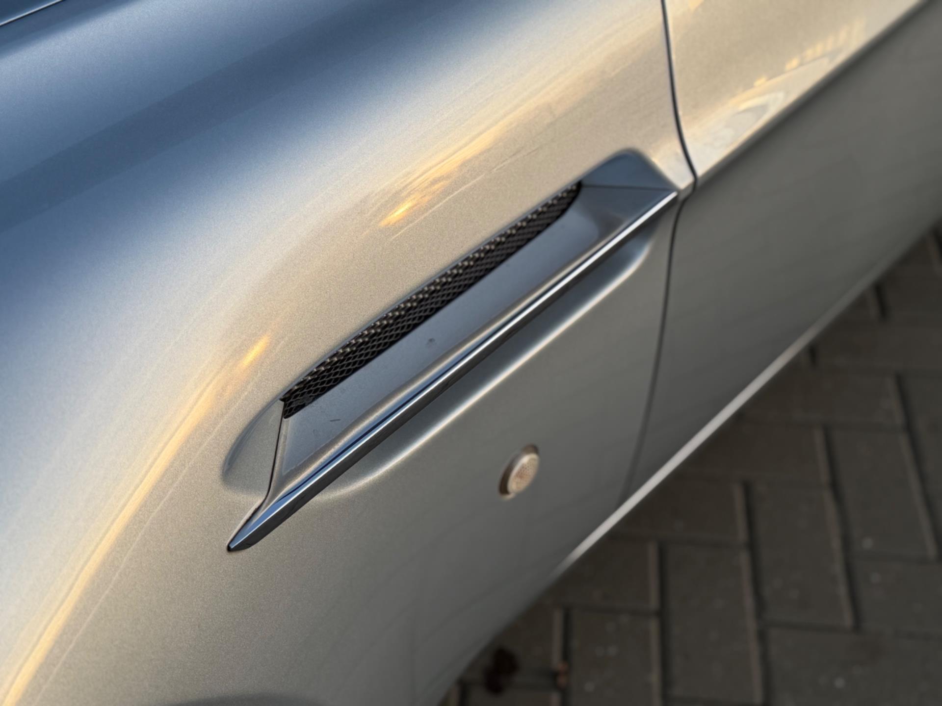 Foto van Aston Martin V8 Vantage