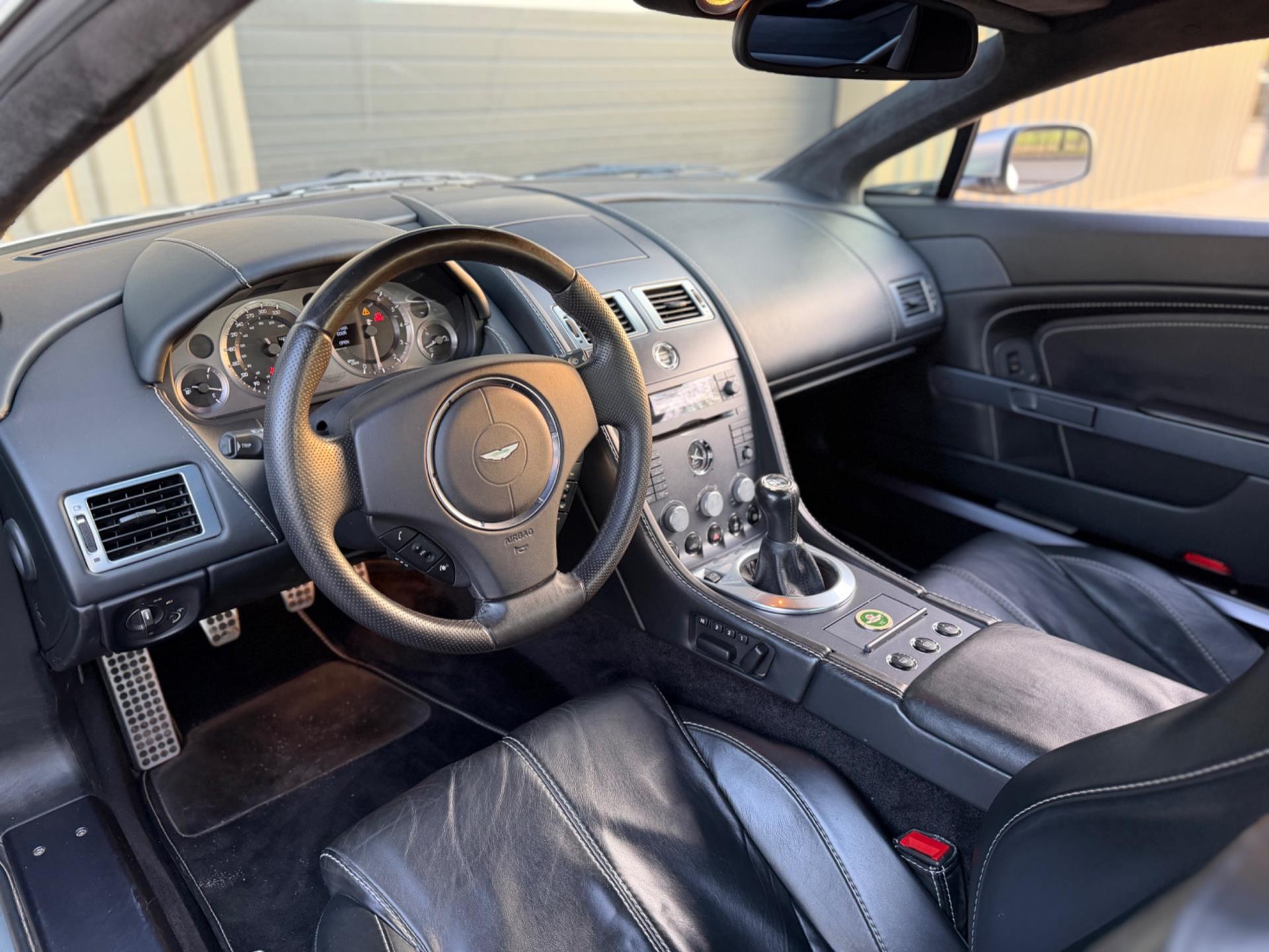 Foto van Aston Martin V8 Vantage