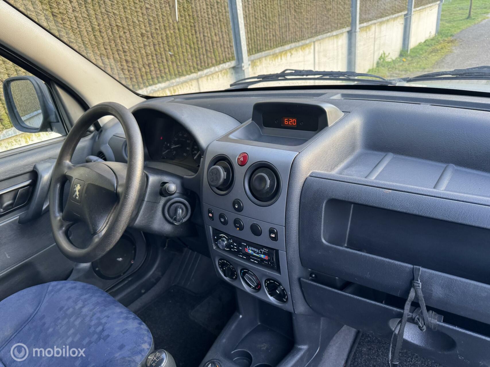 Foto van Peugeot Partner Bestel