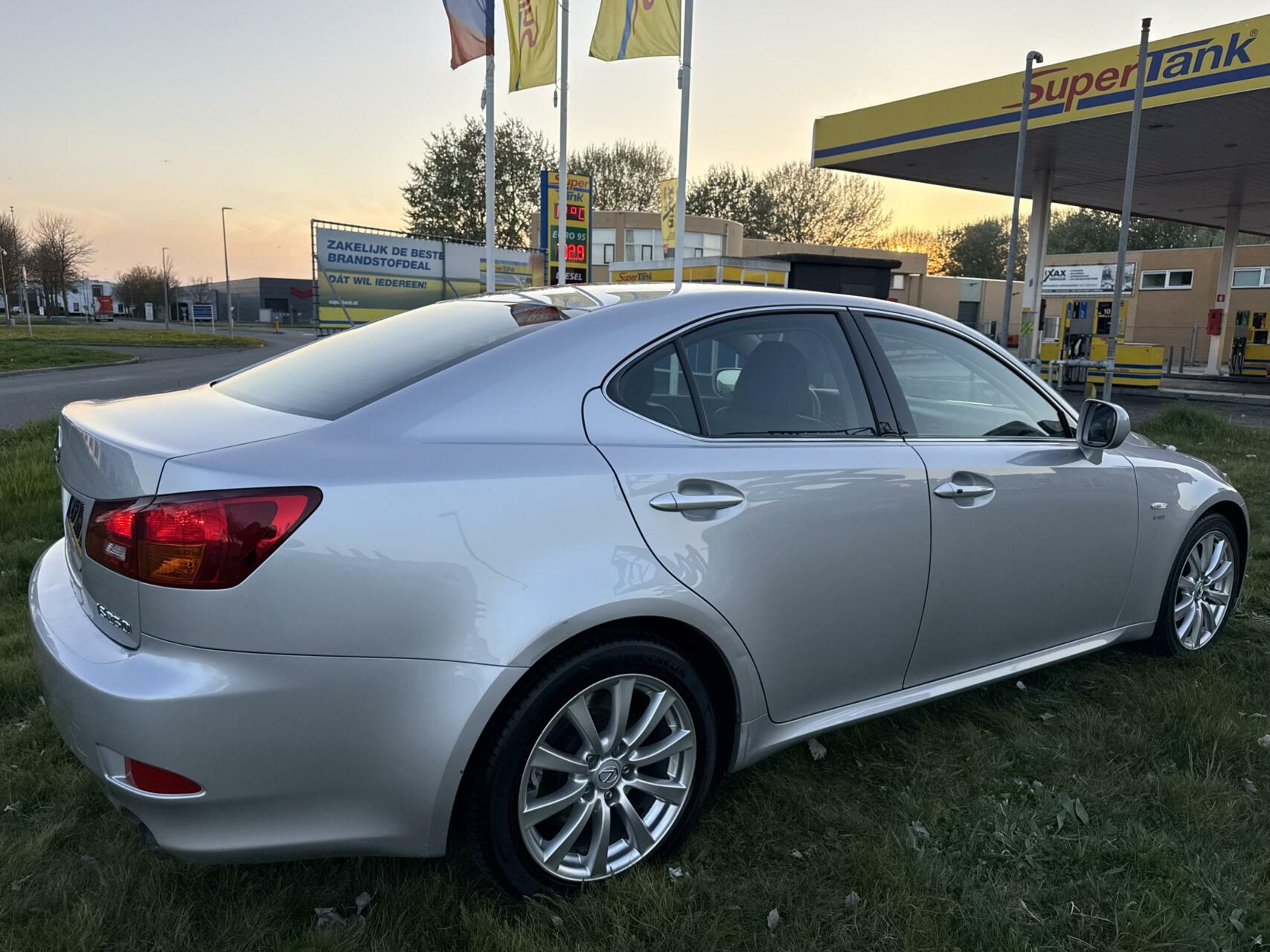 Foto van Lexus Is