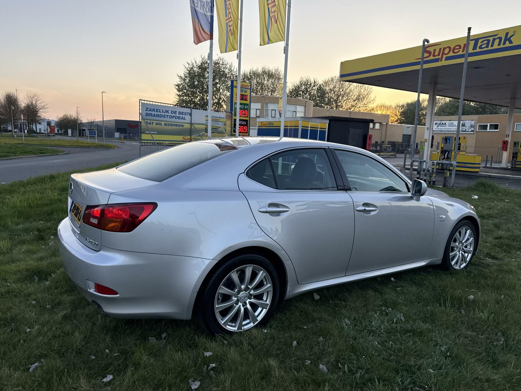 Foto van Lexus Is