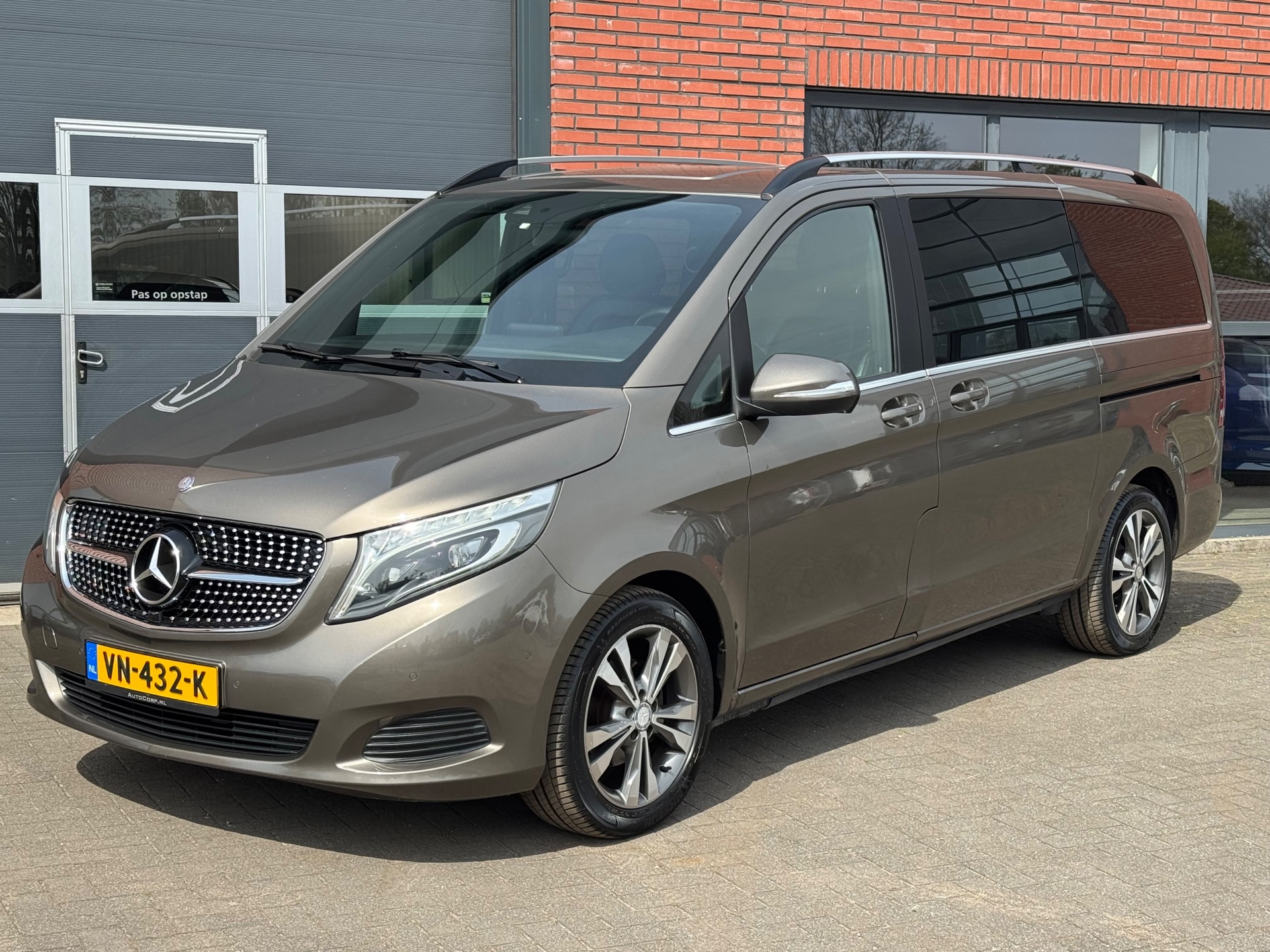Foto van Mercedes-Benz V-klasse
