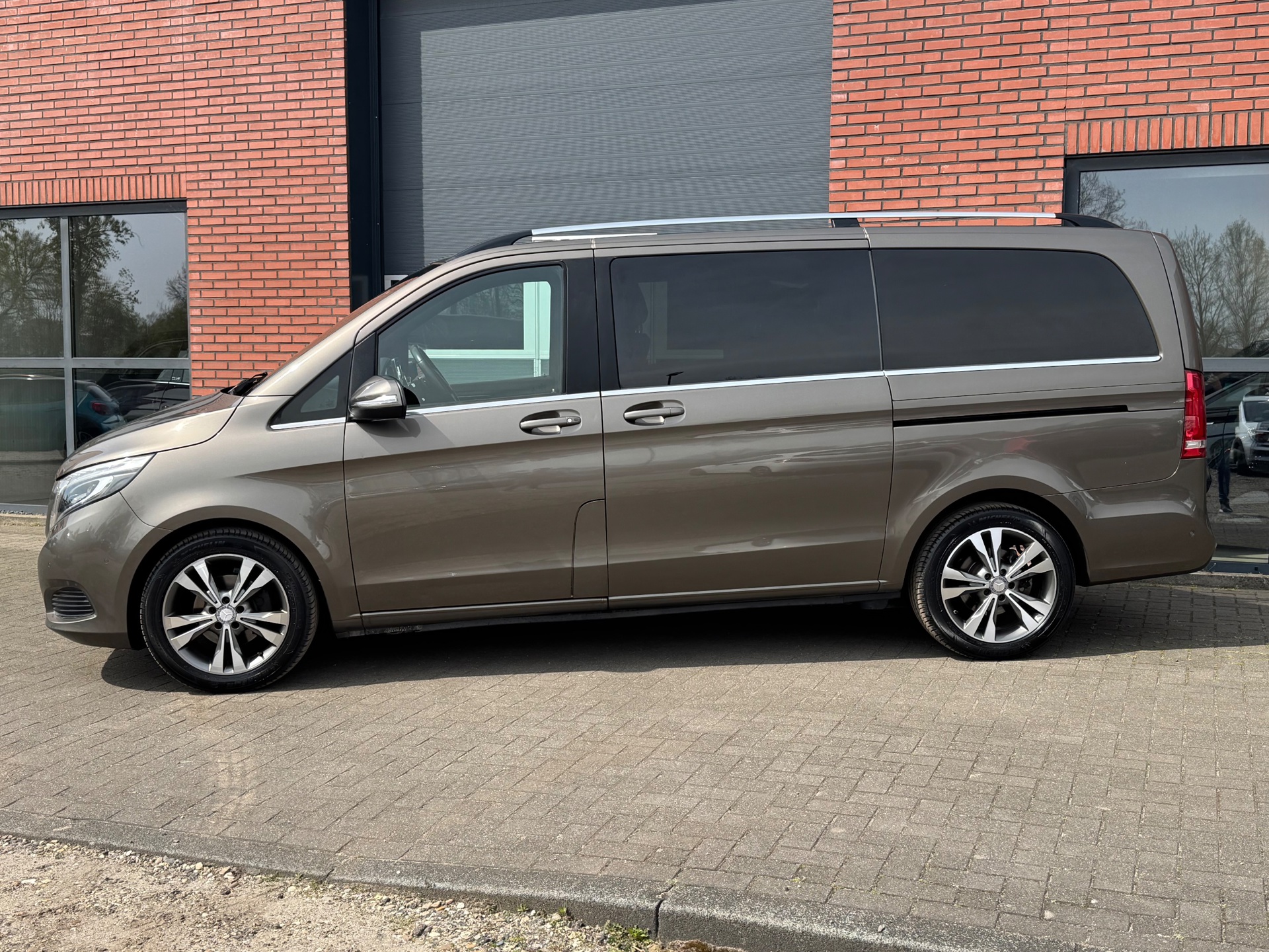 Foto van Mercedes-Benz V-klasse