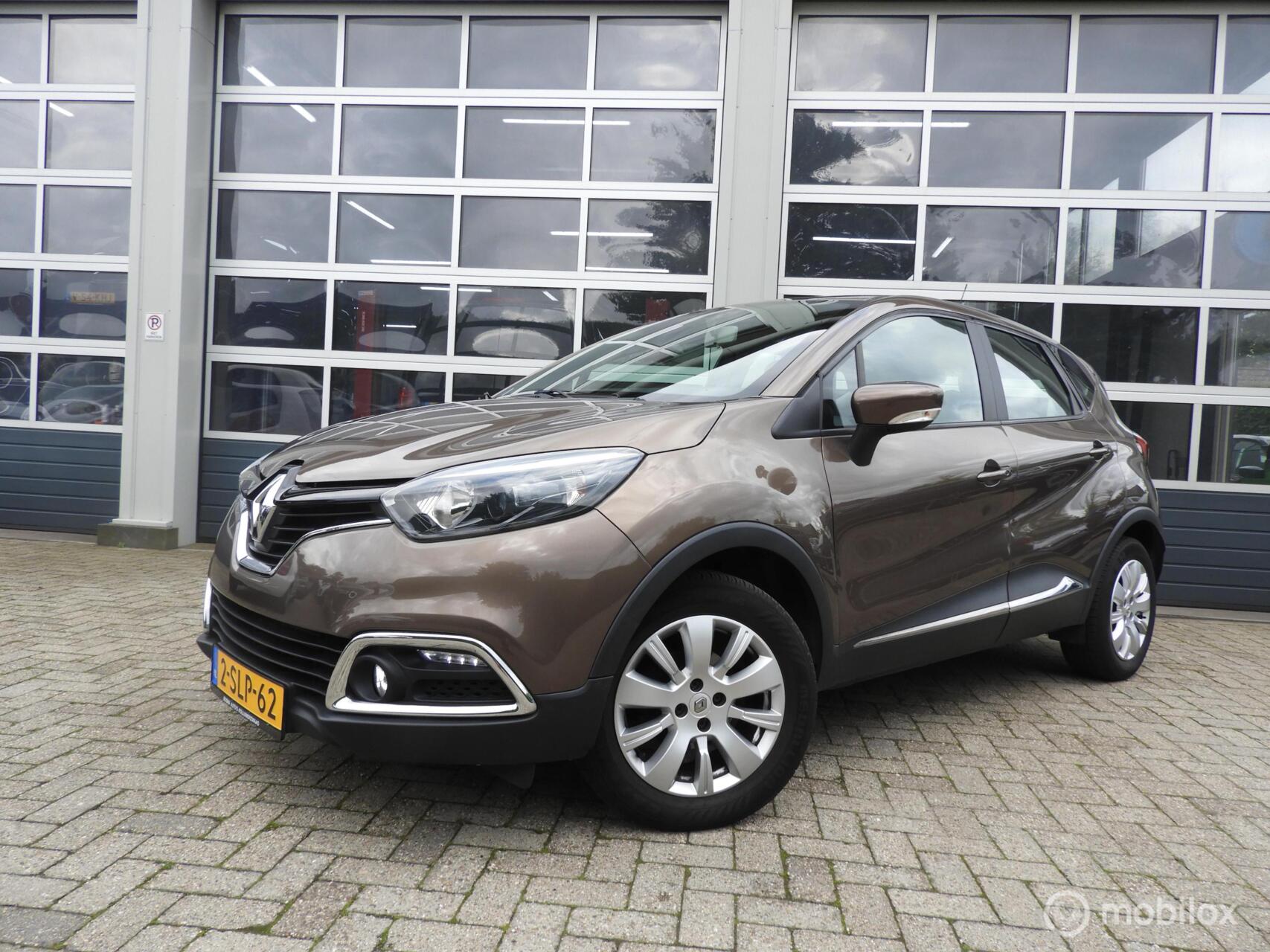 Renault Captur 0.9 TCe Authentique 2013 - voorkant