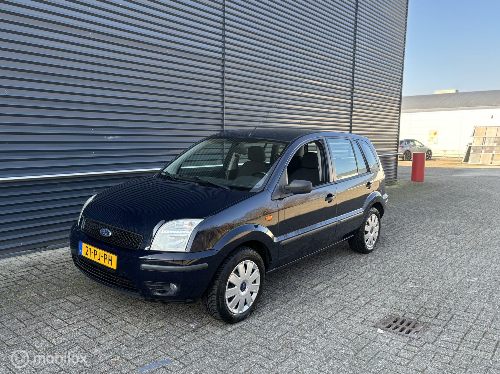 Ford Fusion 1.4-16V Trend AUTOMAAT 5 DEURS 2004 - voorkant