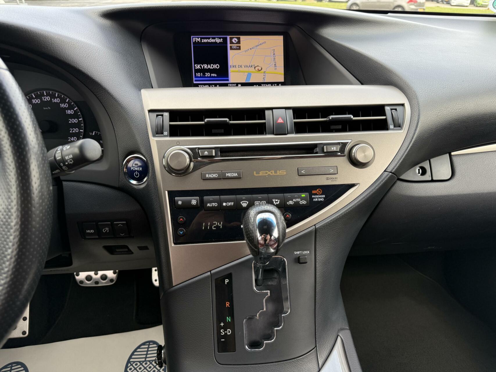 Foto van Lexus RX