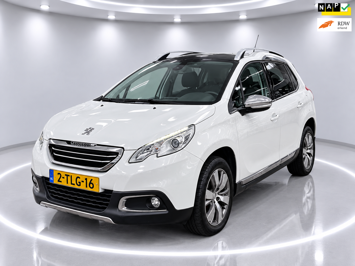 Peugeot 2008 1.6 VTi Allure - Pano - Automaat - Navi - cruise Control 2014 - voorkant