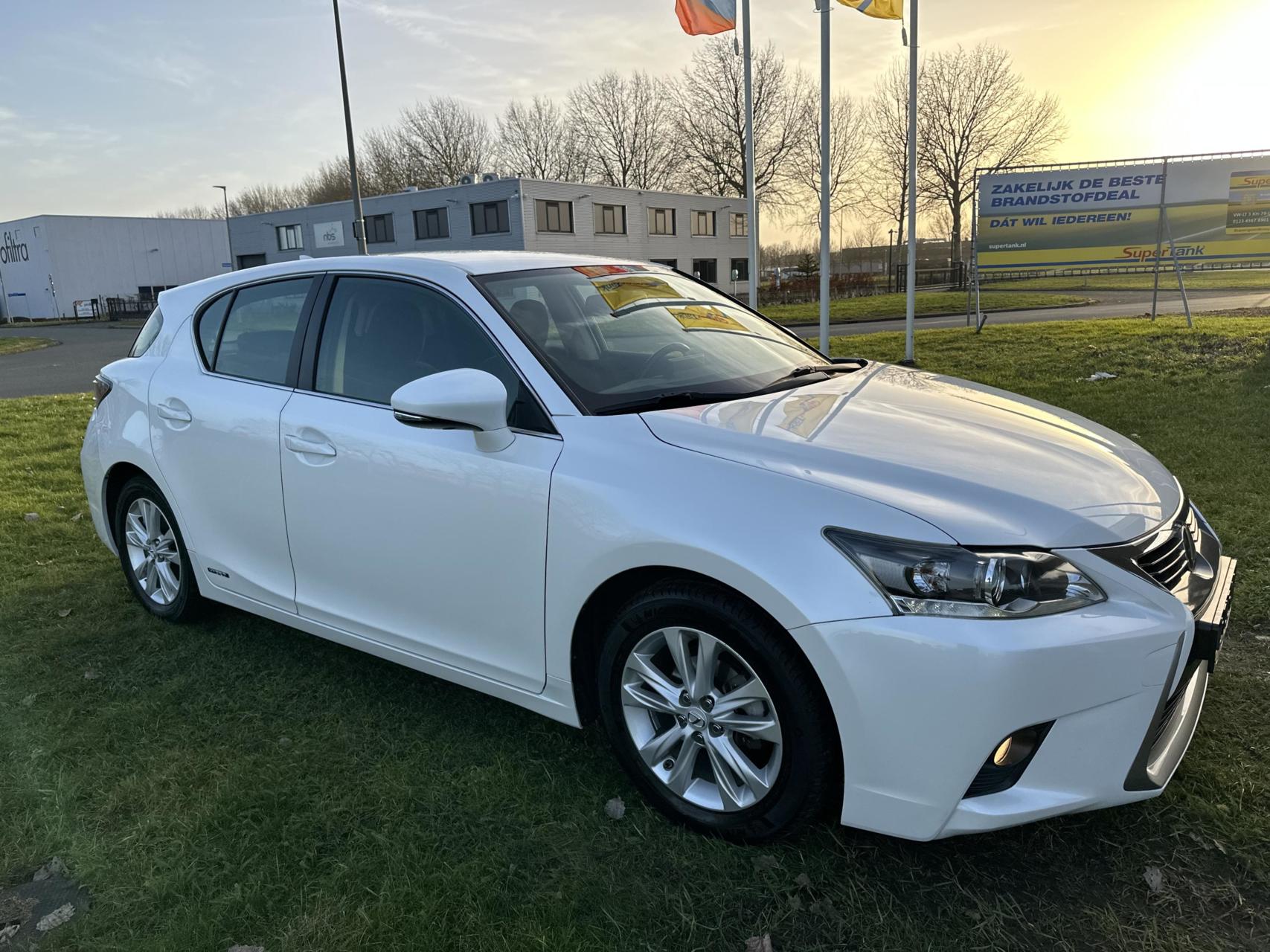 Foto van Lexus CT