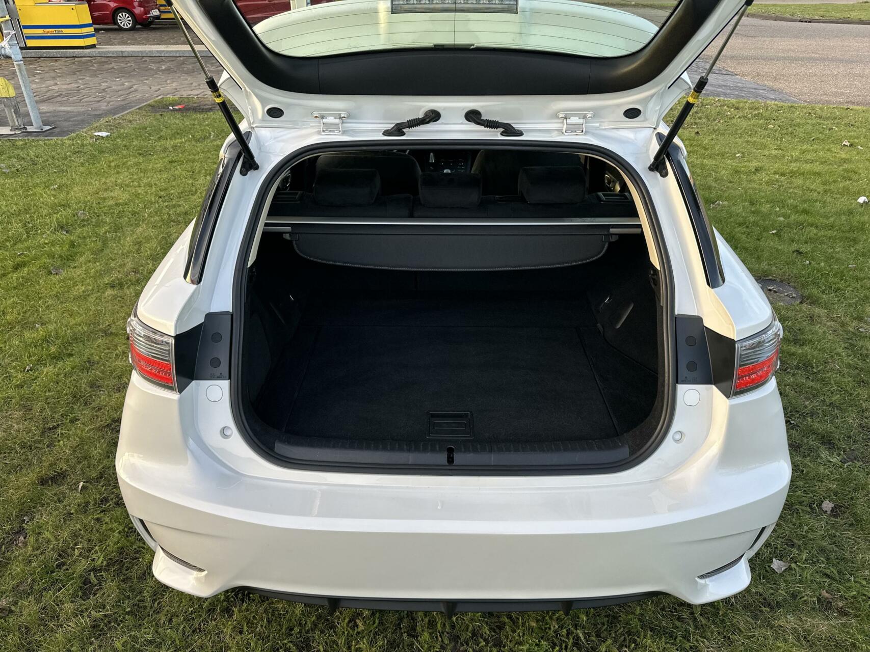 Foto van Lexus CT