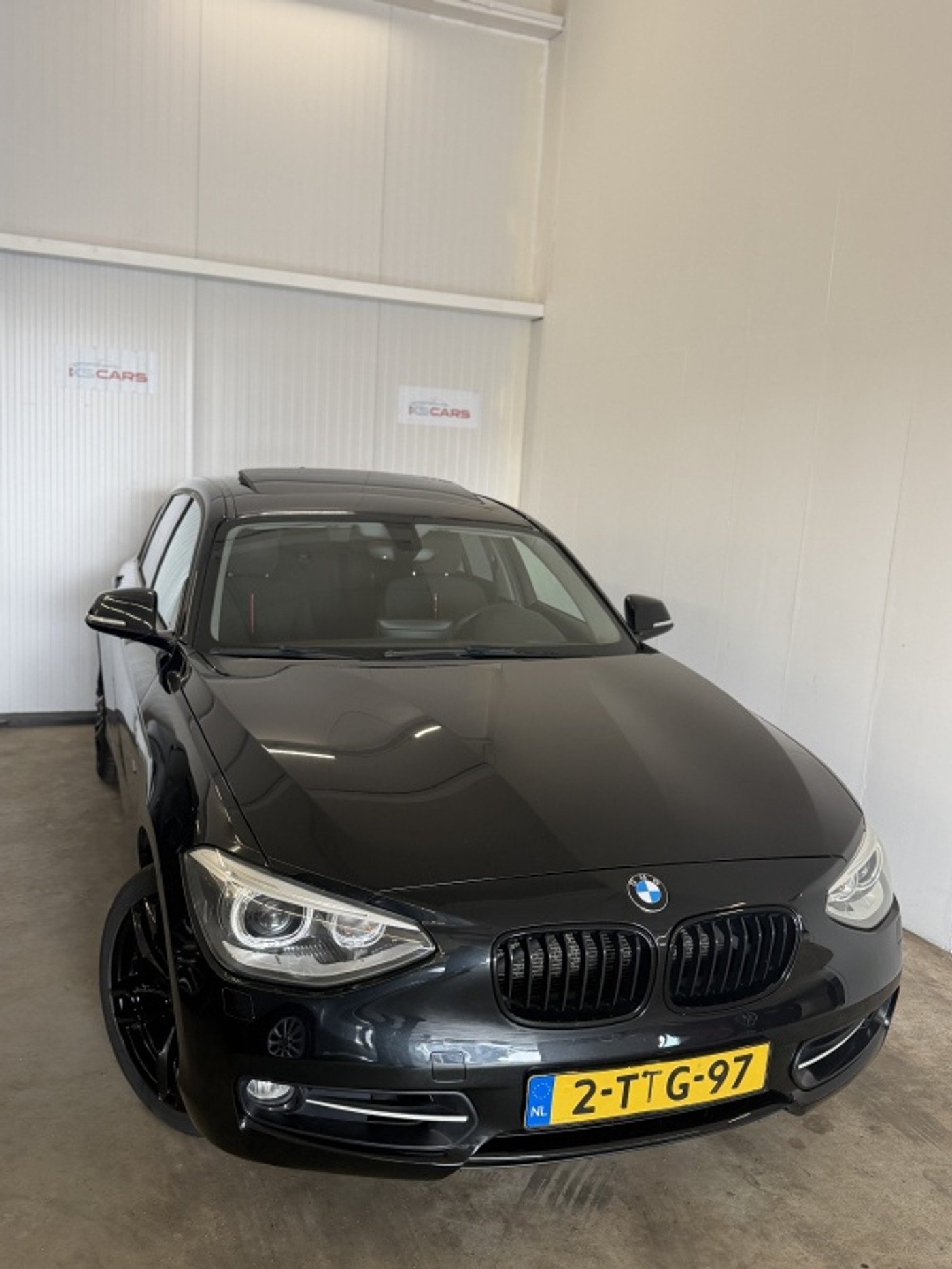 BMW 118i 118i+ | Automaat | Schuifdak | Xenon ! 2013 - voorkant