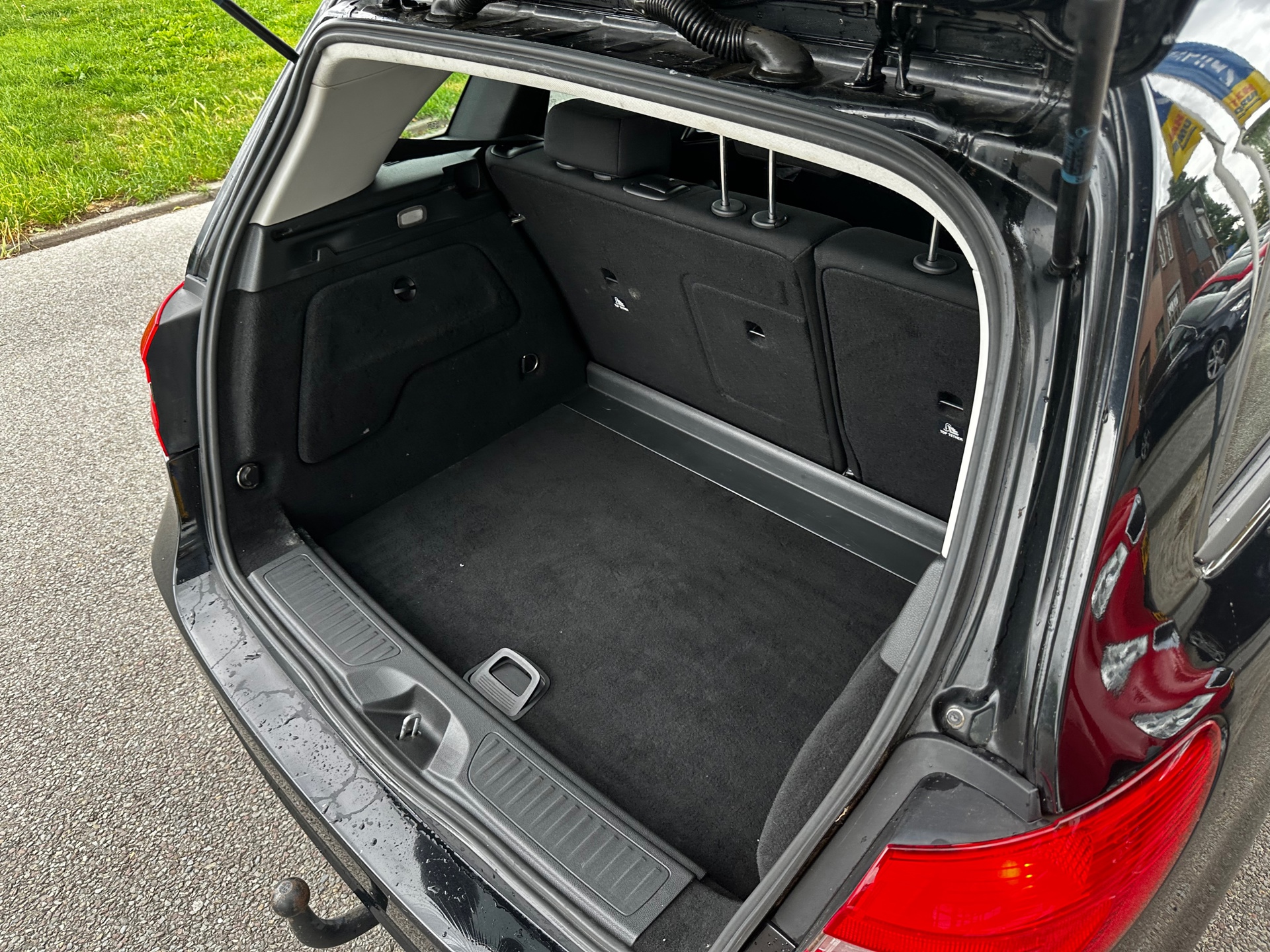 Foto van Mercedes-Benz B 180