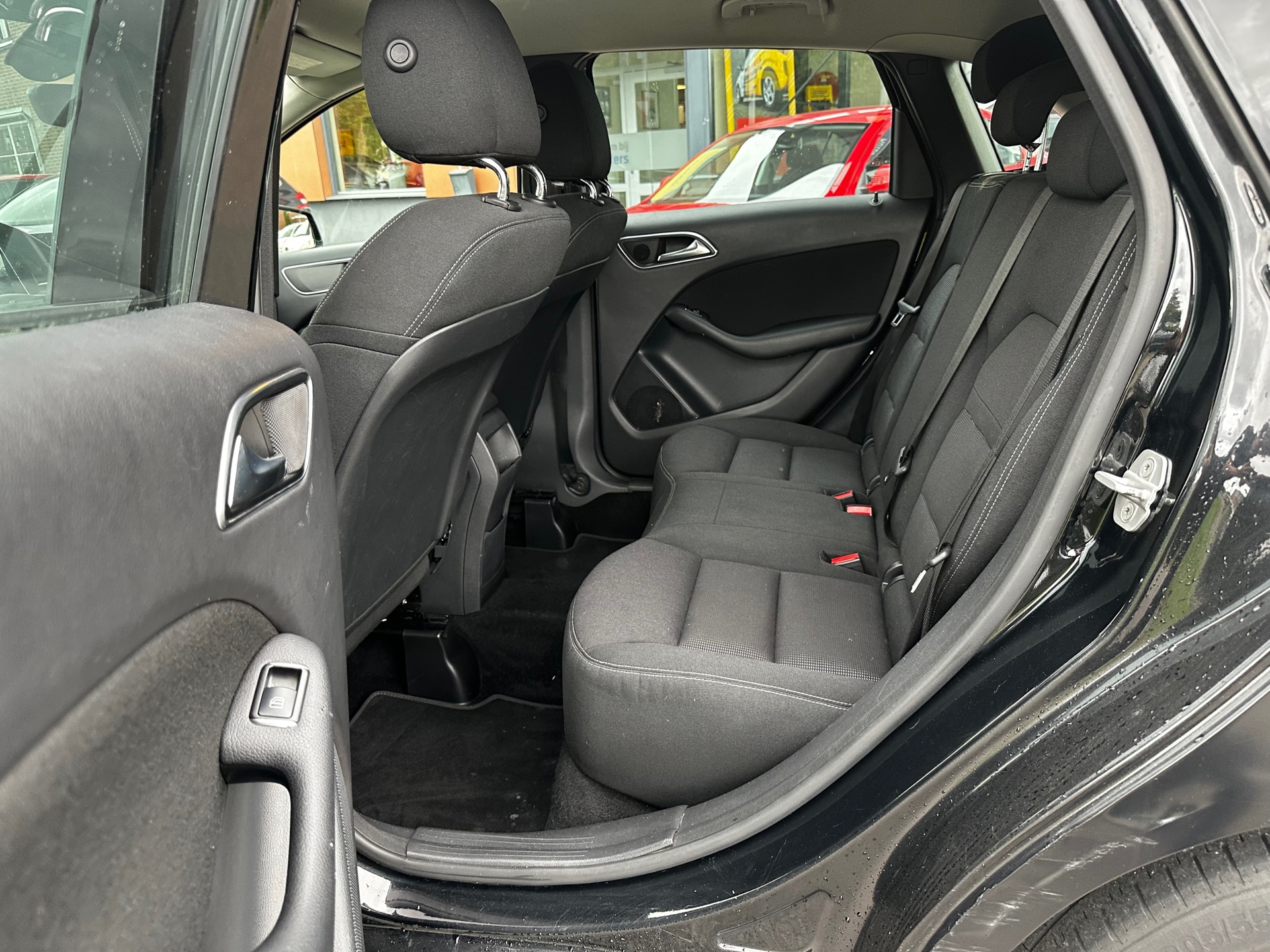Foto van Mercedes-Benz B 180