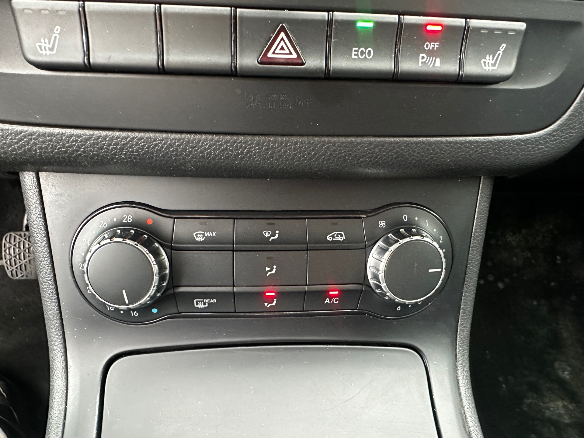 Foto van Mercedes-Benz B 180