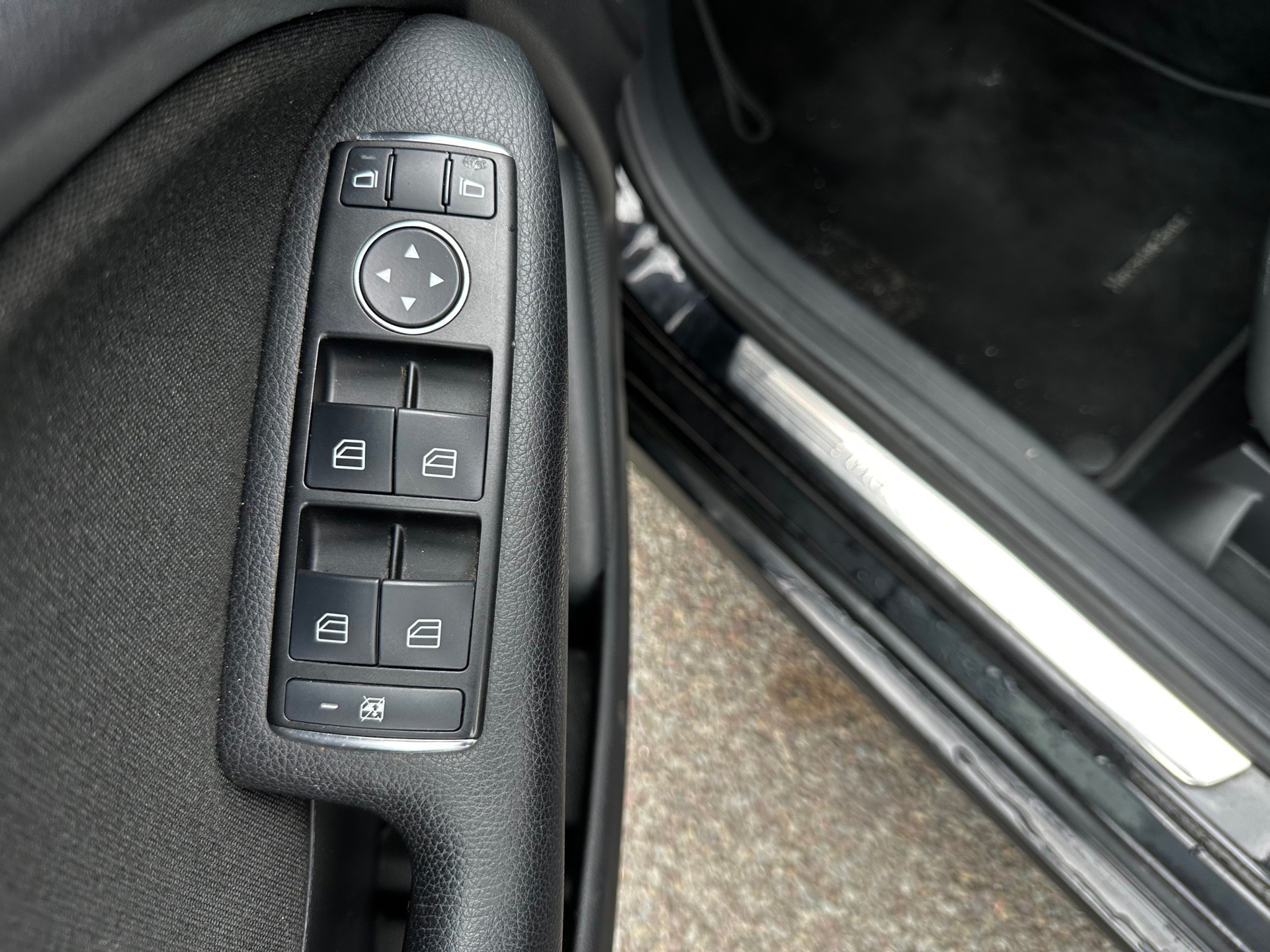 Foto van Mercedes-Benz B 180