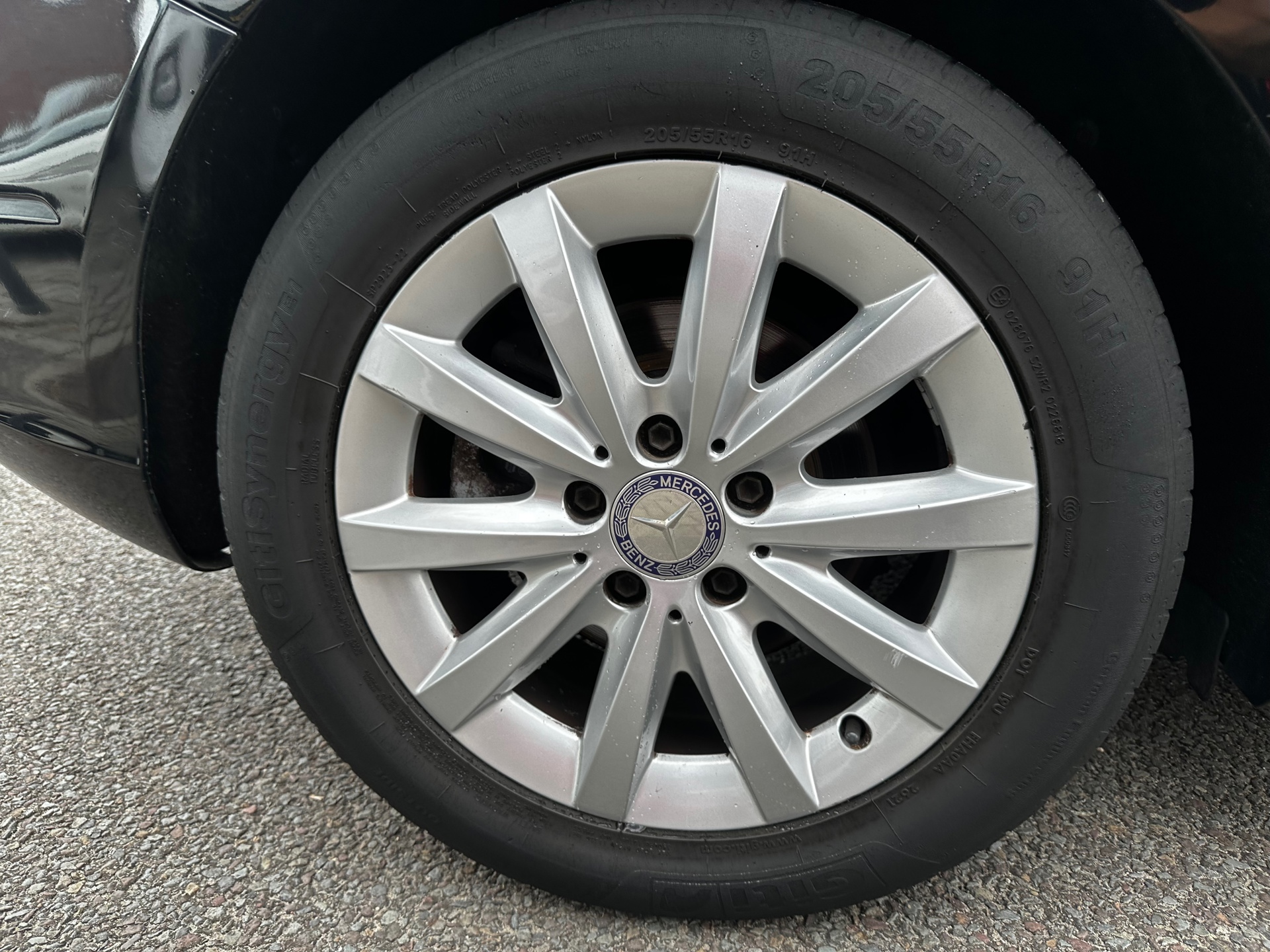 Foto van Mercedes-Benz B 180