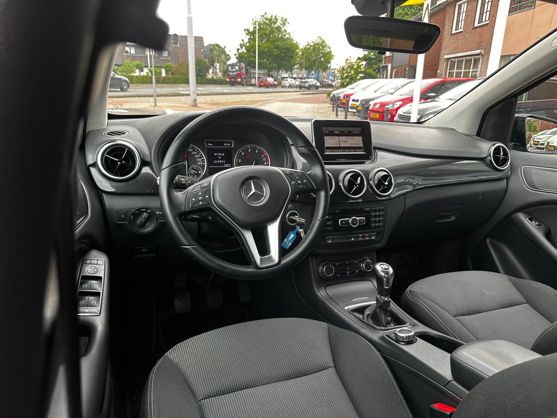 Foto van Mercedes-Benz B 180