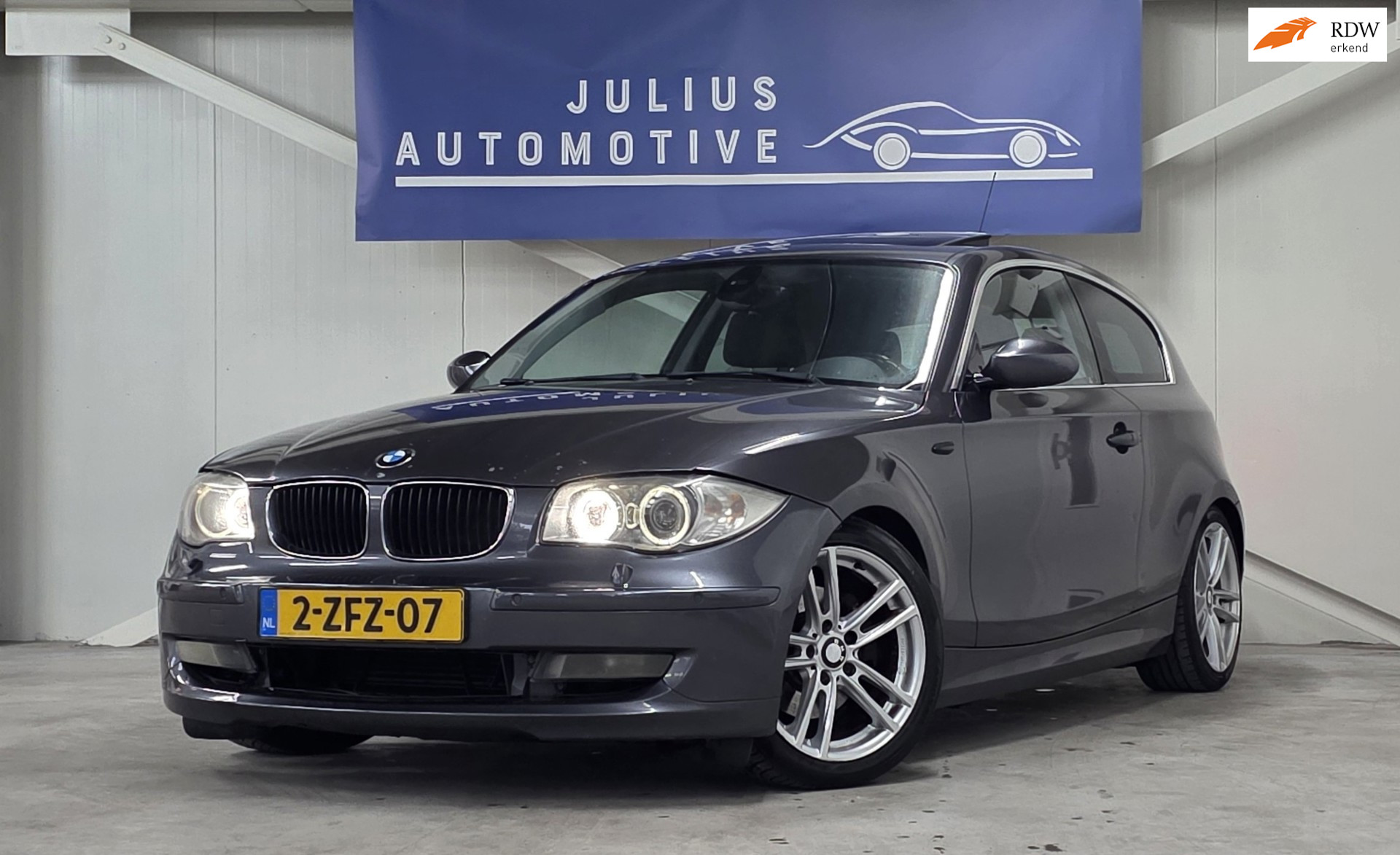 BMW 1er Reihe 120d High Executive LED Schuif/Opendak Clima Nieuwe Ketting! 2007 - voorkant